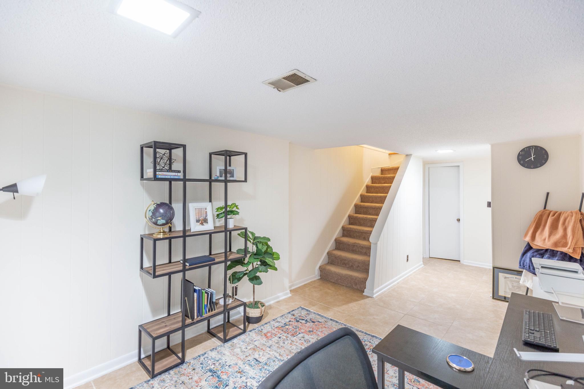 FAIRLINGTON GLEN - Residential Lease