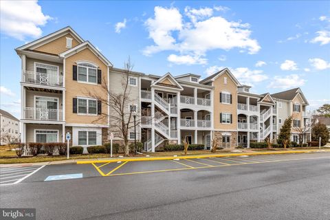 Condo For Sale - 19688 Chelmer Drive #5<br/> REHOBOTH BEACH, DE 19971