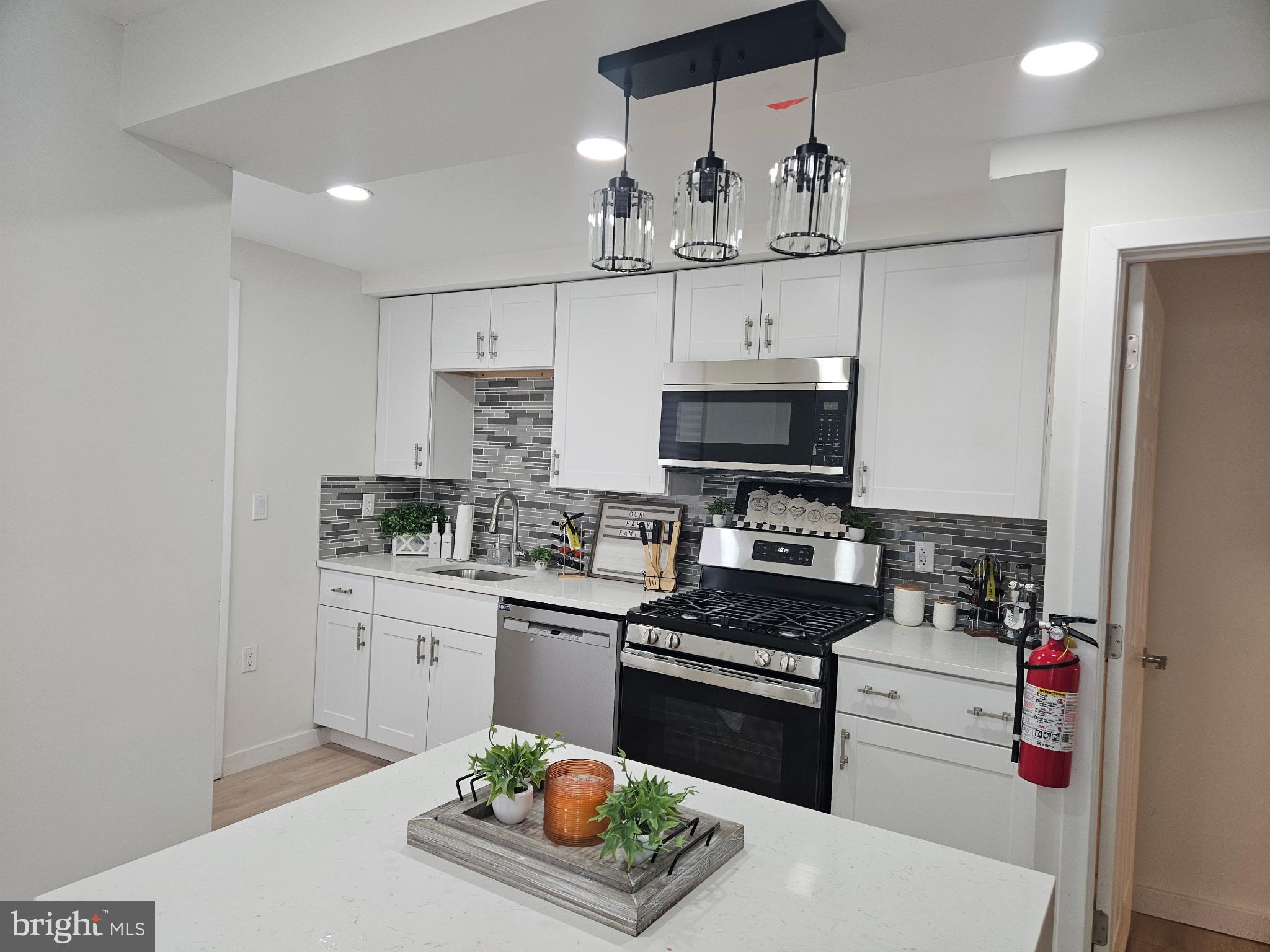 Photo 1 of 28 — 1404 ROANOKE ROAD, CAMDEN, NJ 08104