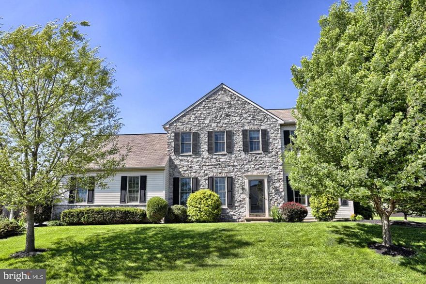 CORNER LOT *DEVELOPERS MODEL HOME! Beautiful 4BR home in Conestoga Valley's Southridge w/bright & open floor plan w/lrg rms, 9 ft ceilings 1st flr & new hdwd fls. 2016 remodeled kitchen w/granite counters, tub sink & oversized island. Formal dining rm., gas fp & master suite w/vaulted ceiling, WIC w/additional attic space & soaking tub. Finished basement w/separate utility & storage rm. Rear screened in patio w/access to backyard.