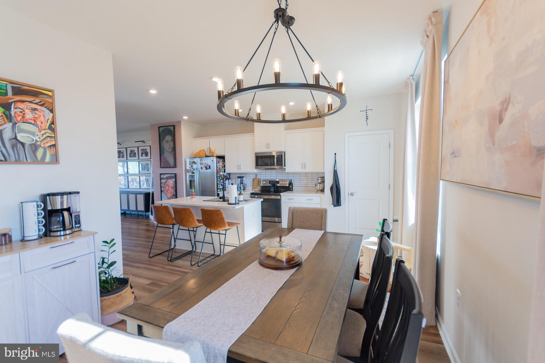 PRESIDENTS POINTE - Residential Lease