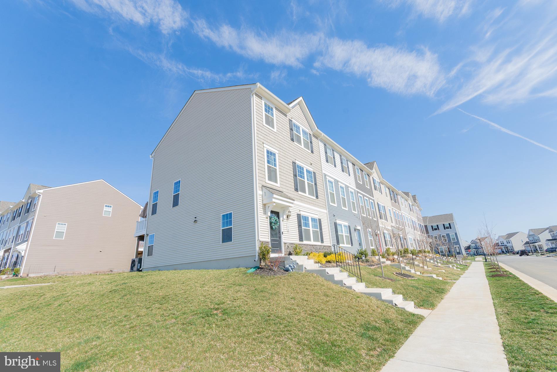 PRESIDENTS POINTE - Residential Lease