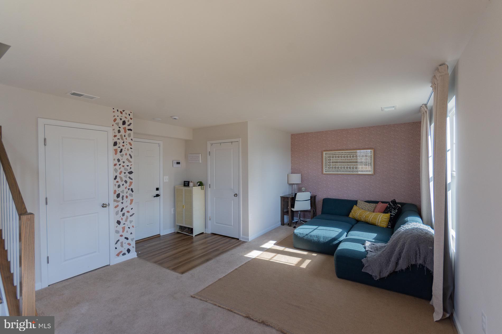 PRESIDENTS POINTE - Residential Lease