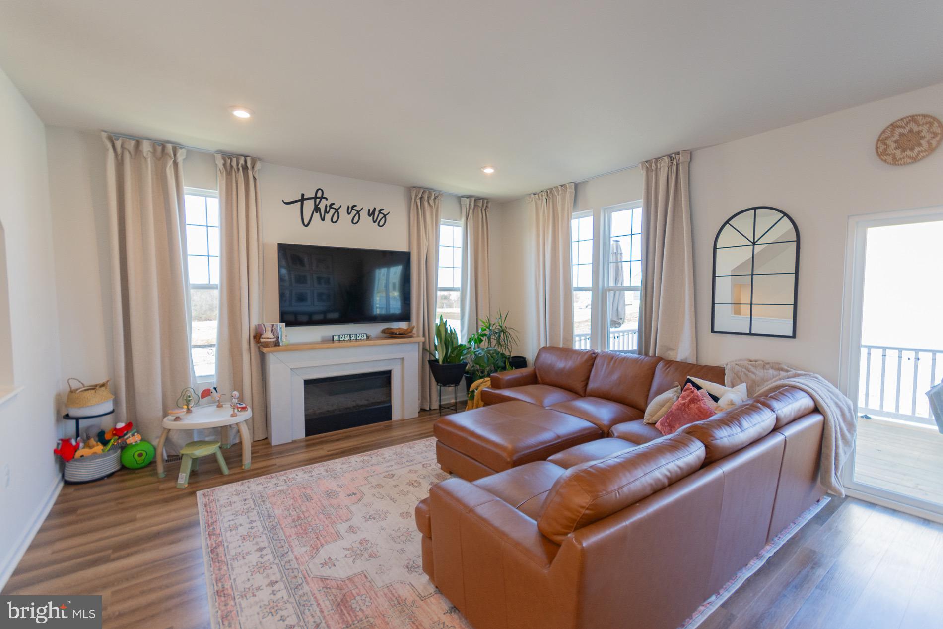 PRESIDENTS POINTE - Residential Lease