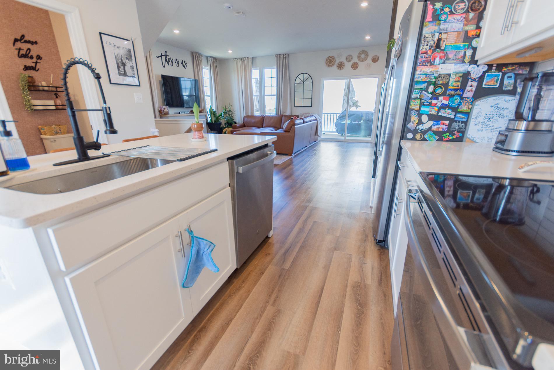 PRESIDENTS POINTE - Residential Lease