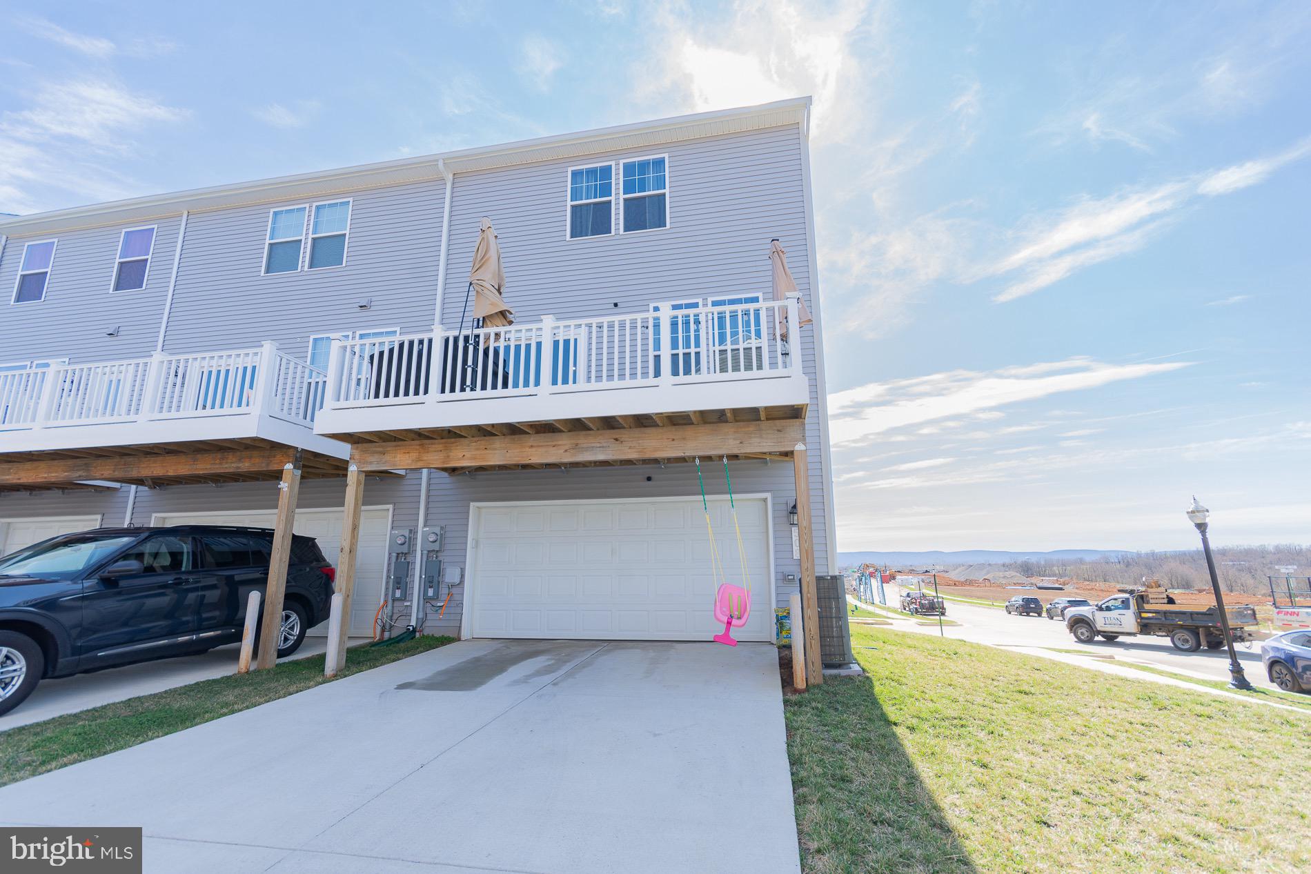 PRESIDENTS POINTE - Residential Lease