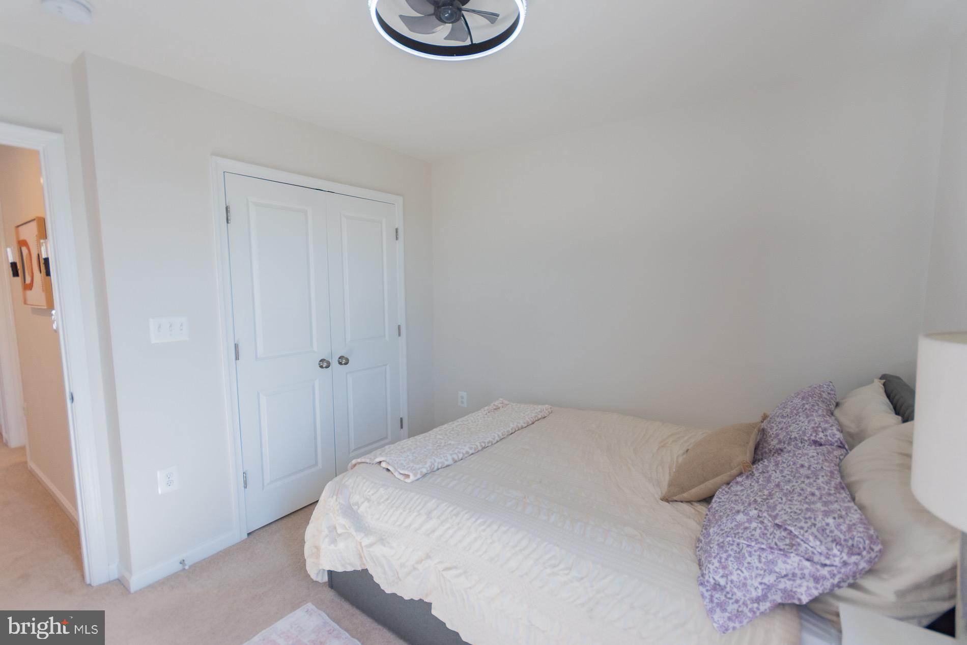 PRESIDENTS POINTE - Residential Lease