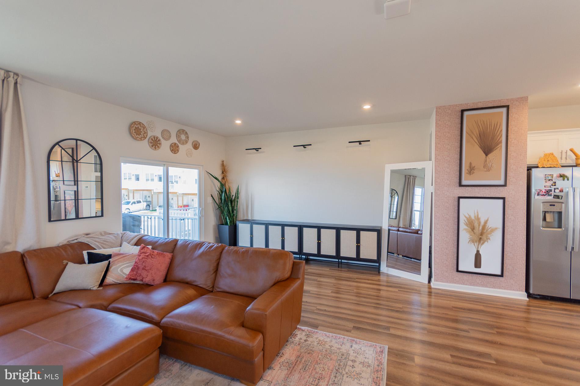 PRESIDENTS POINTE - Residential Lease