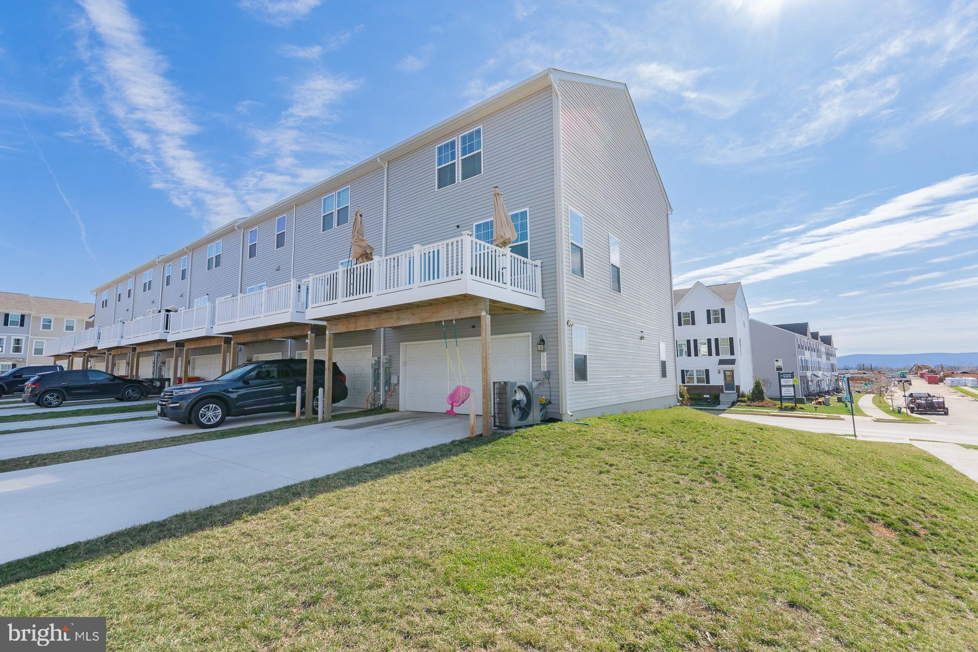 PRESIDENTS POINTE - Residential Lease