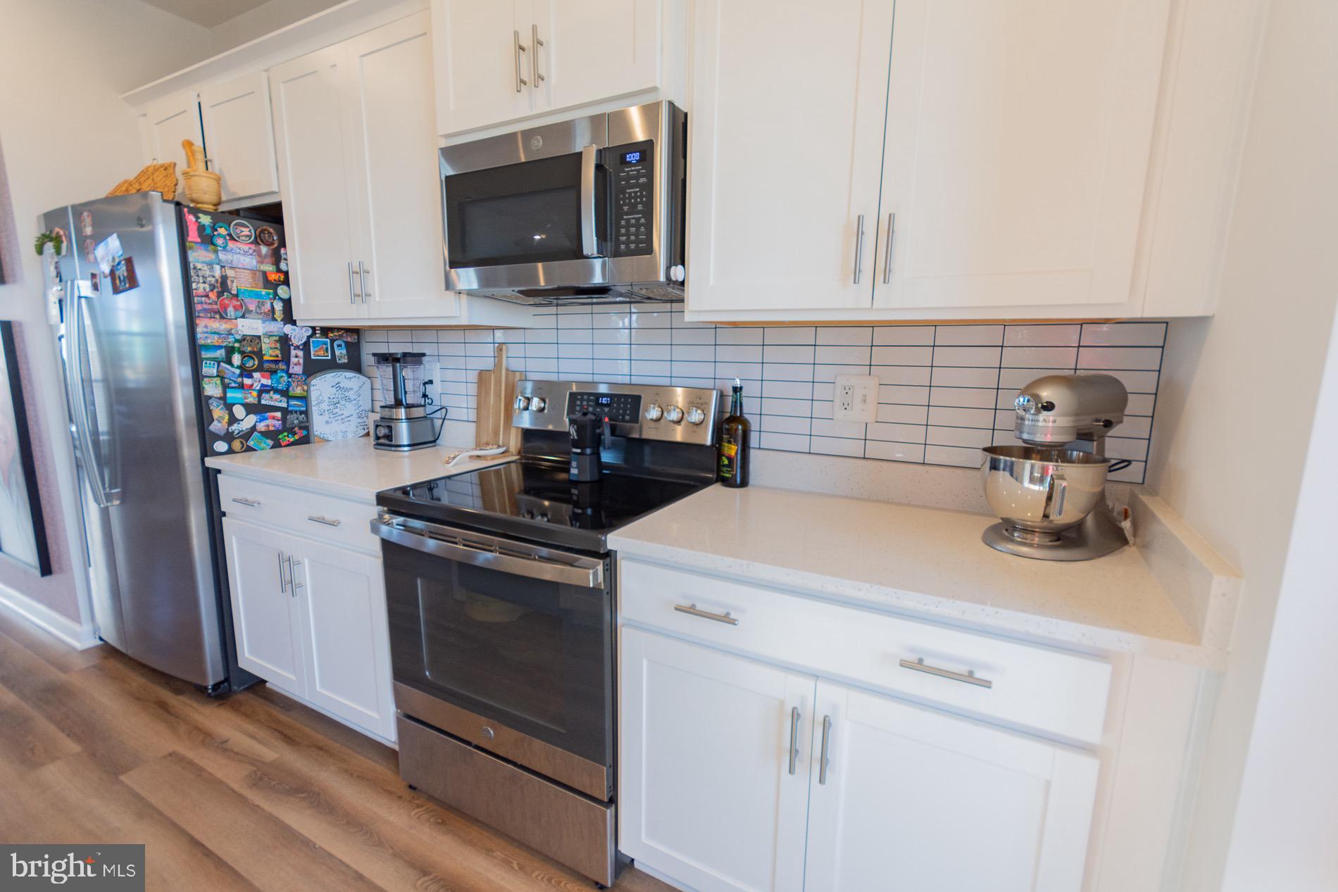 PRESIDENTS POINTE - Residential Lease