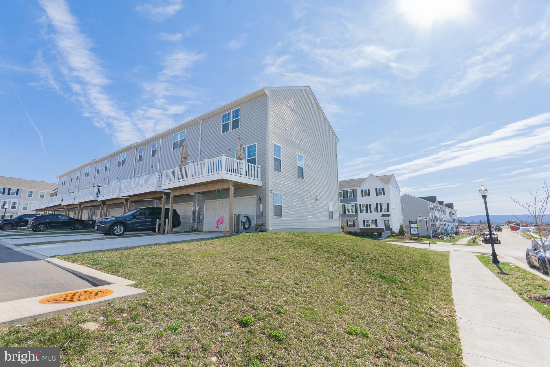 PRESIDENTS POINTE - Residential Lease