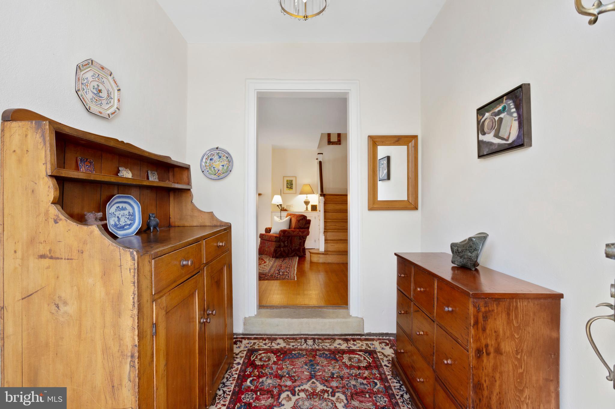 CHESTNUT HILL - Residential