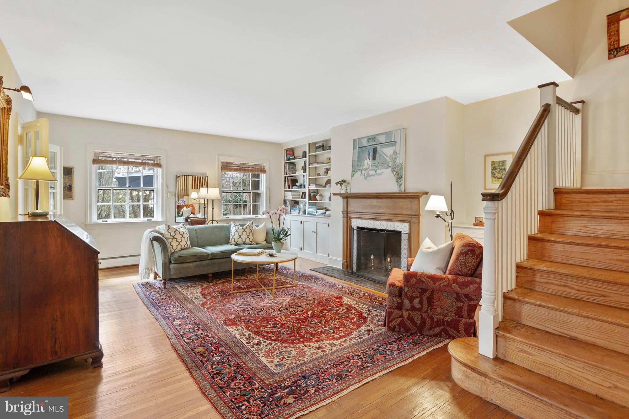 CHESTNUT HILL - Residential