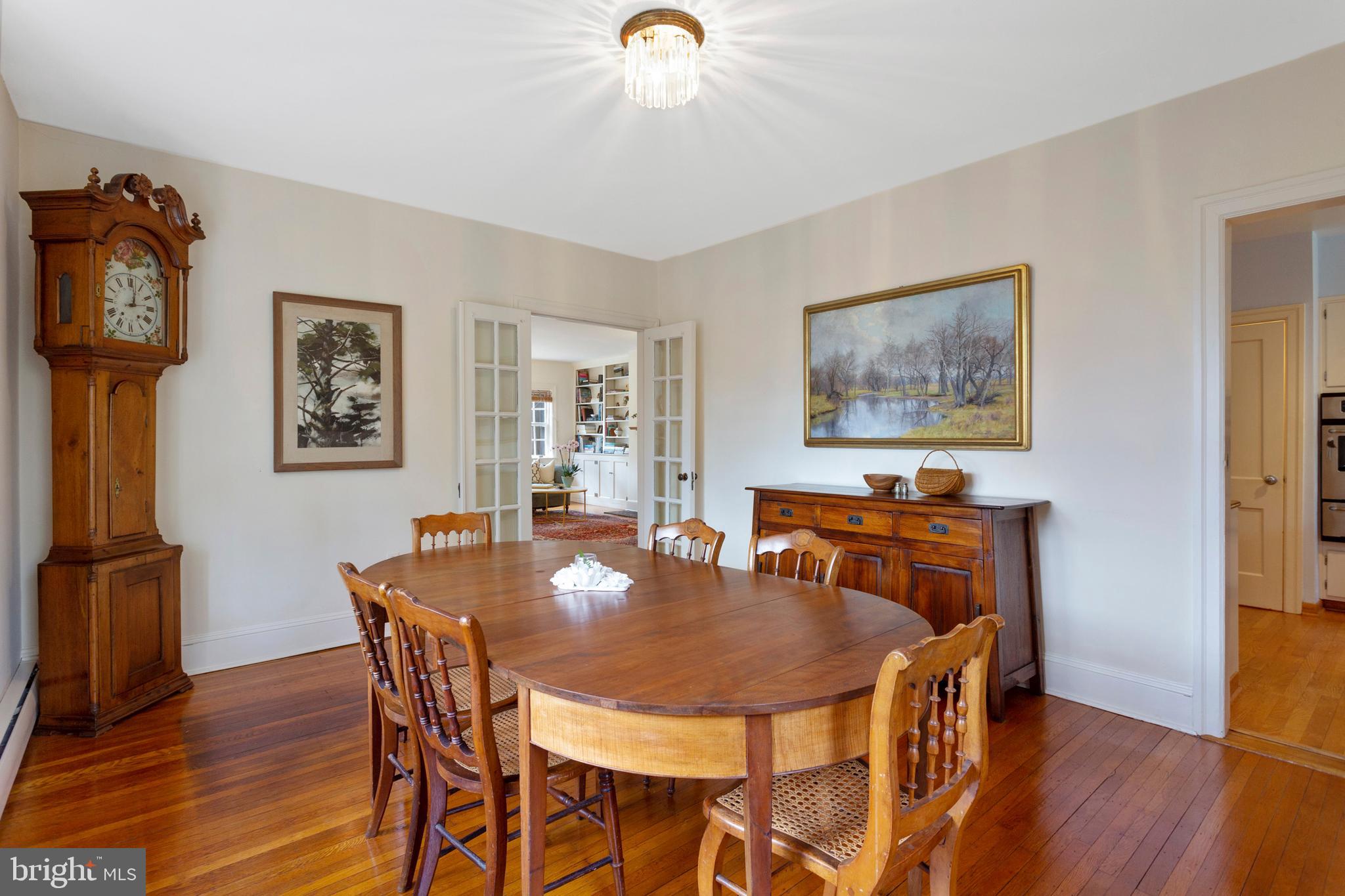 CHESTNUT HILL - Residential