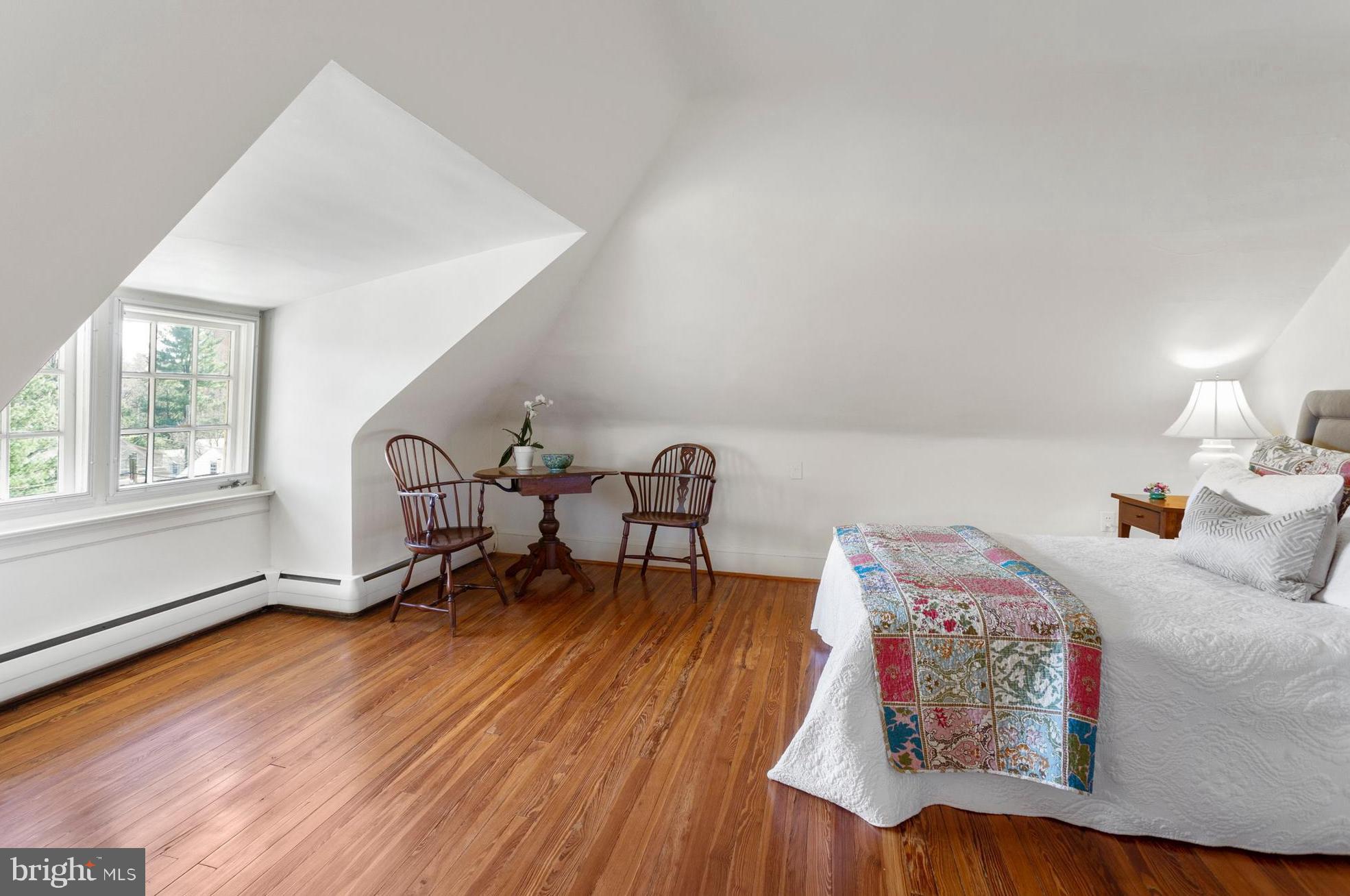 CHESTNUT HILL - Residential