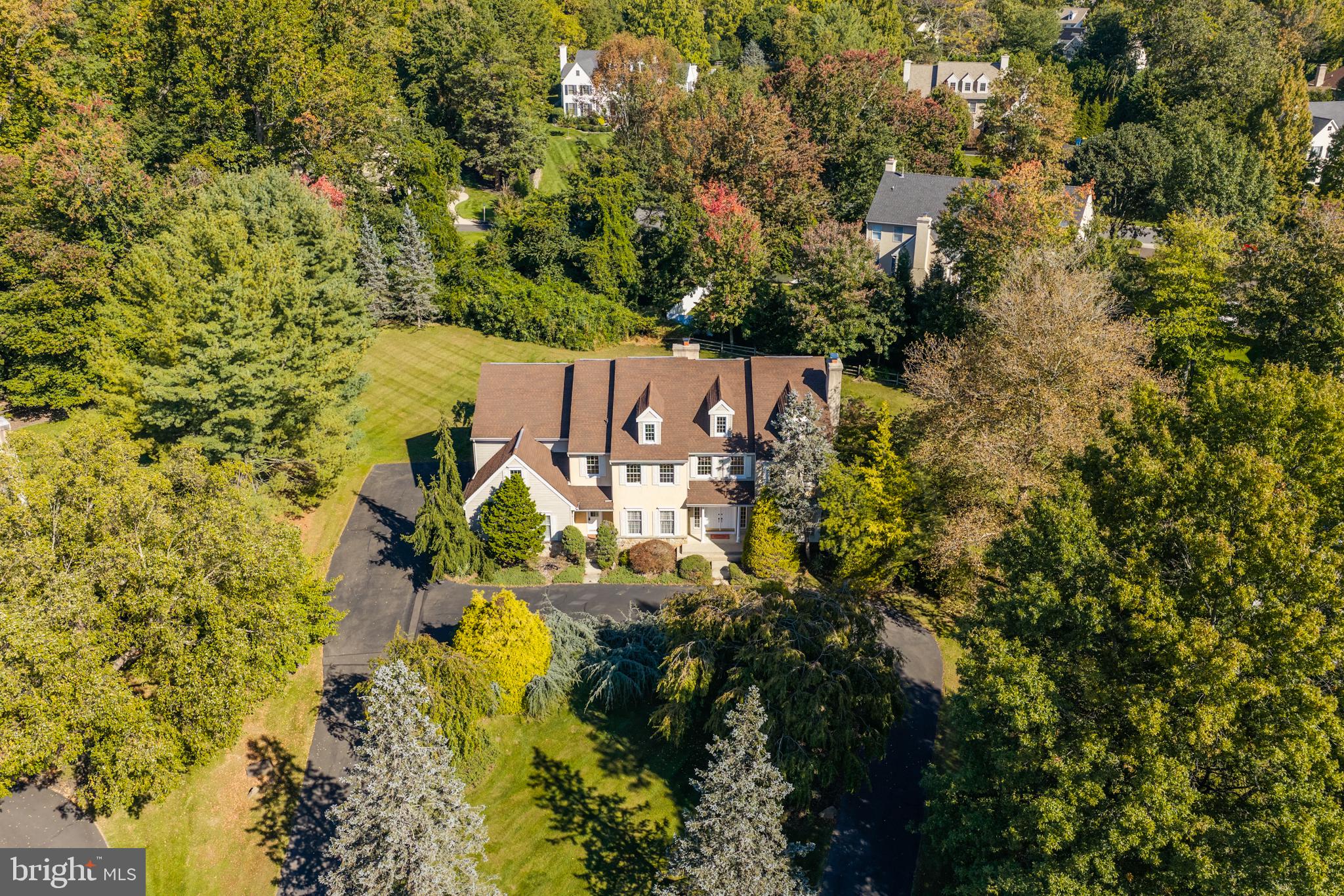 724 MEADOWCREEK CIRCLE