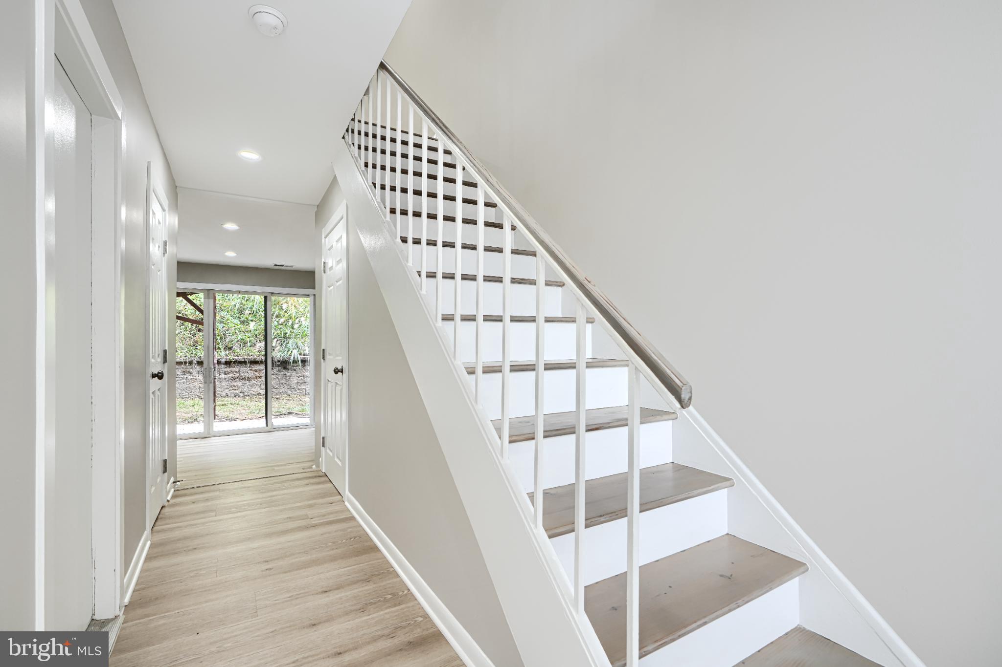 TOWN CENTER - Residential Lease