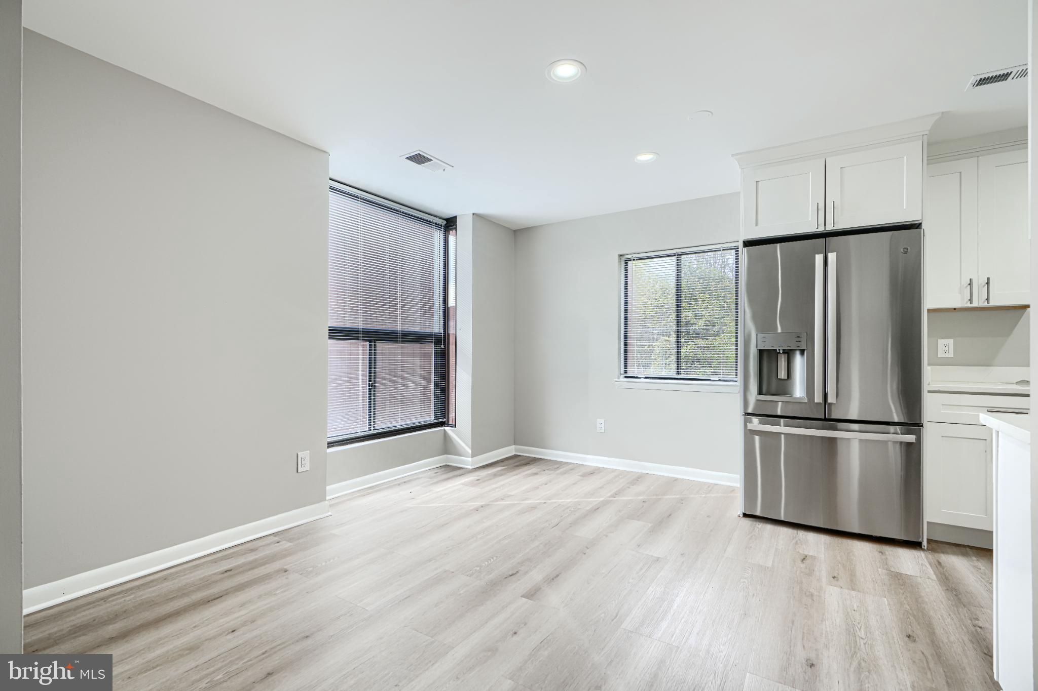 TOWN CENTER - Residential Lease