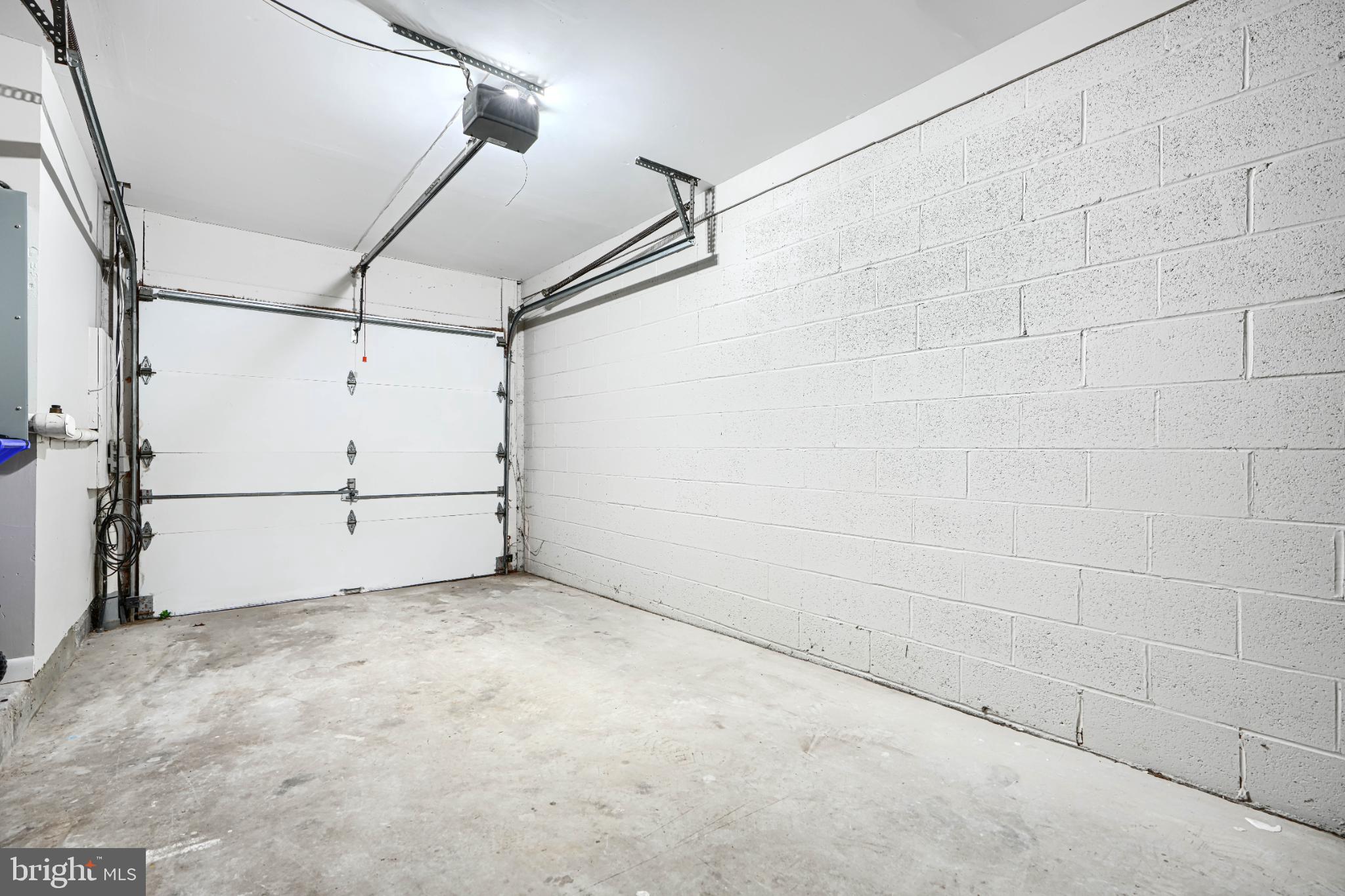 TOWN CENTER - Residential Lease