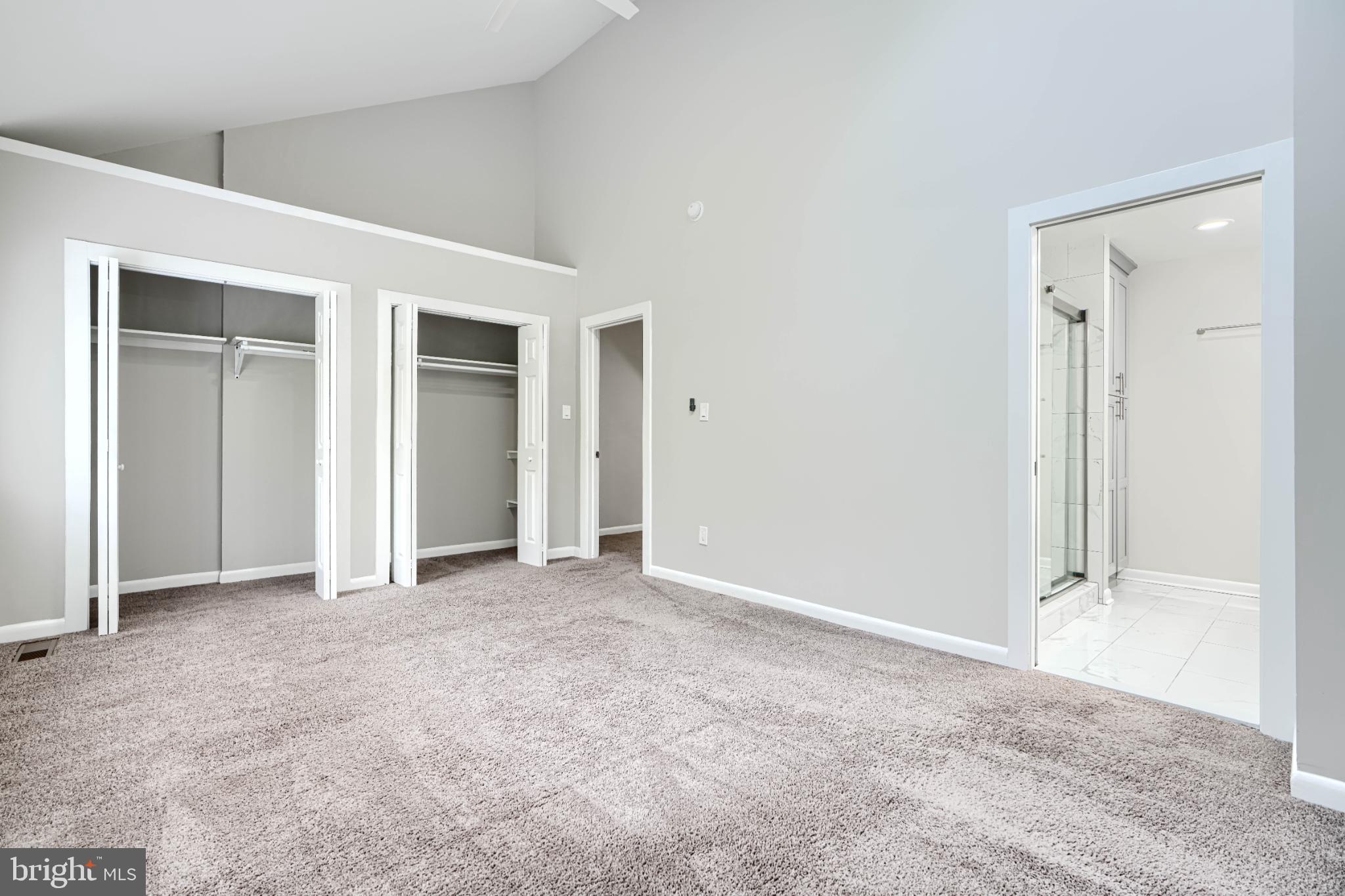 TOWN CENTER - Residential Lease