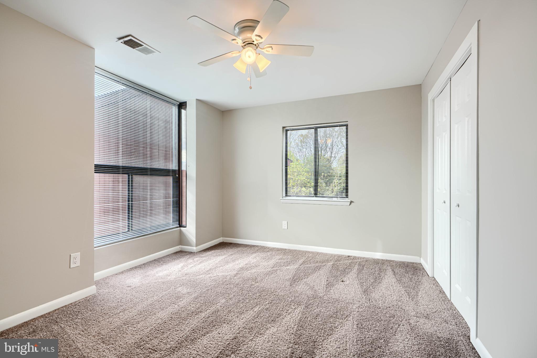 TOWN CENTER - Residential Lease