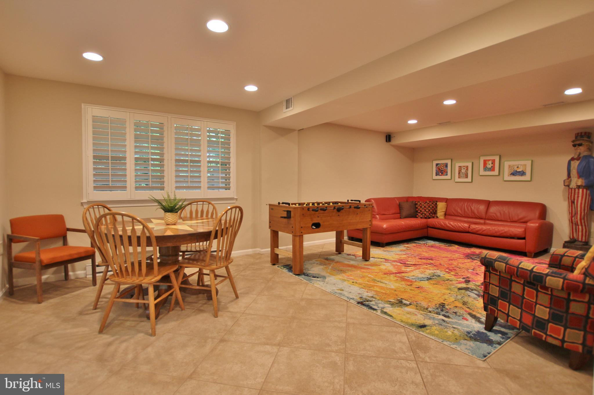 BROYHILL FOREST - Residential