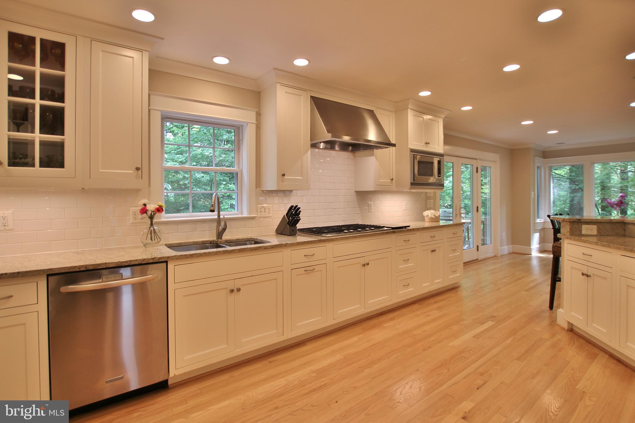 BROYHILL FOREST - Residential