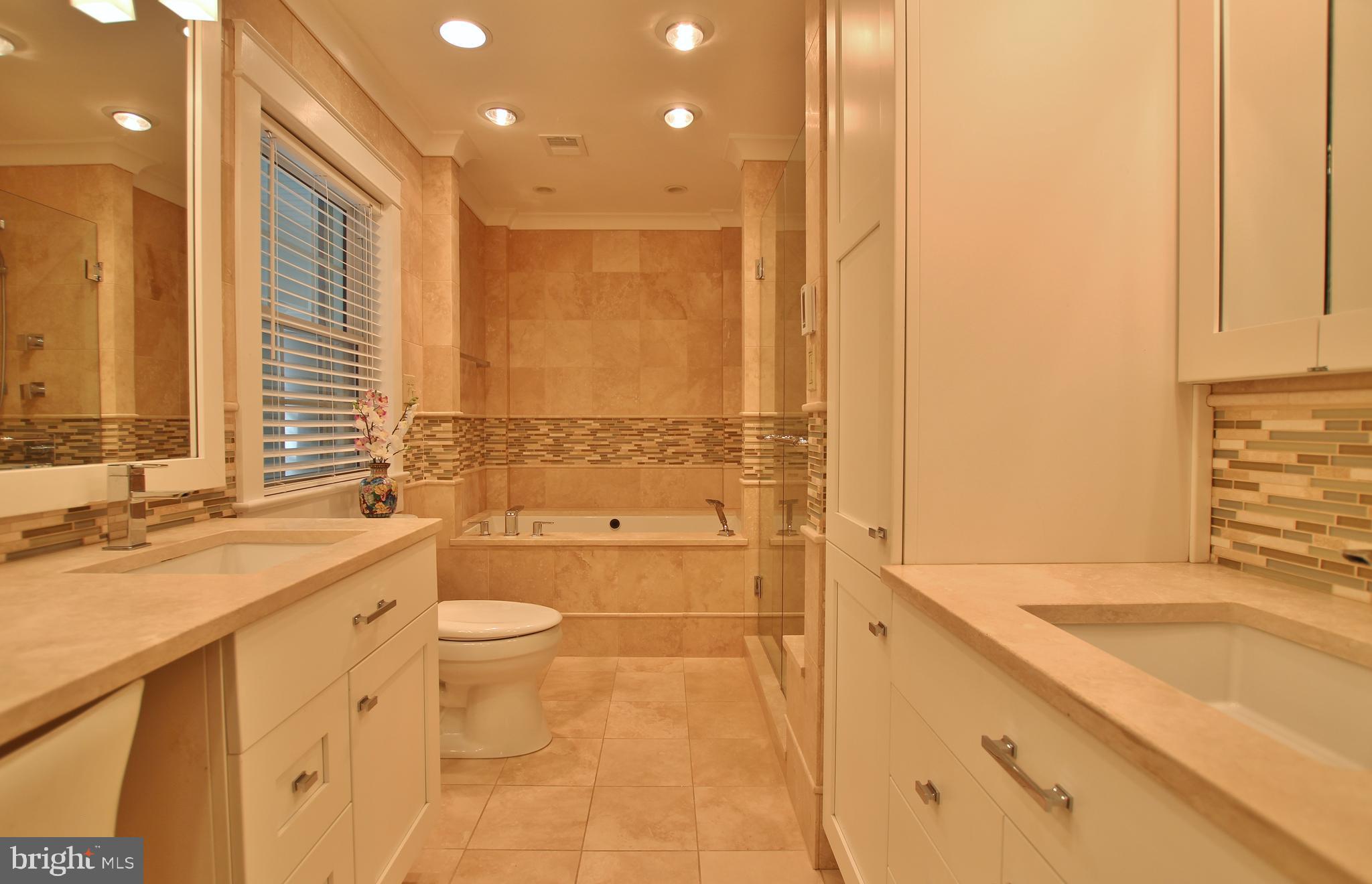 BROYHILL FOREST - Residential