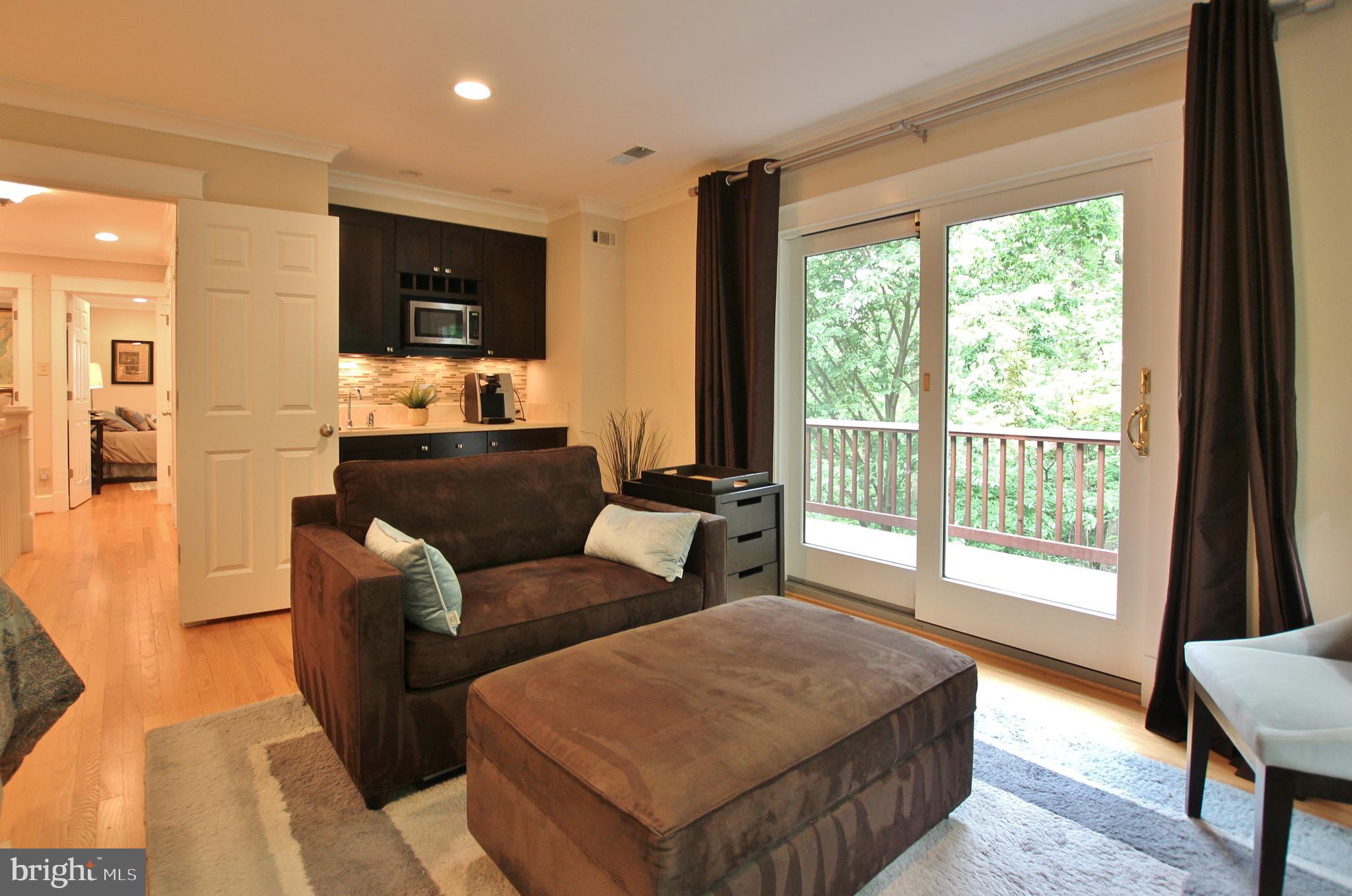 BROYHILL FOREST - Residential