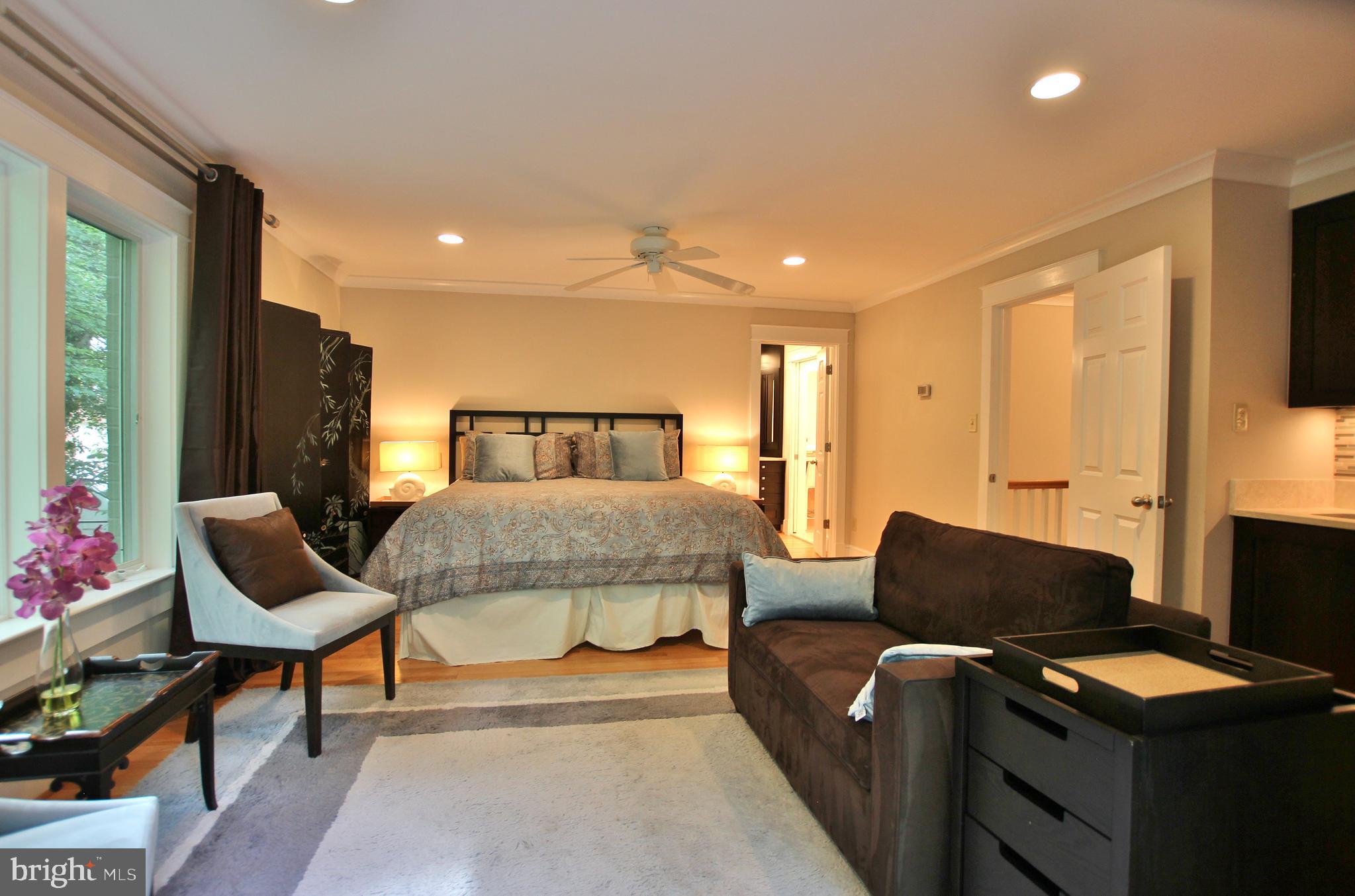 BROYHILL FOREST - Residential