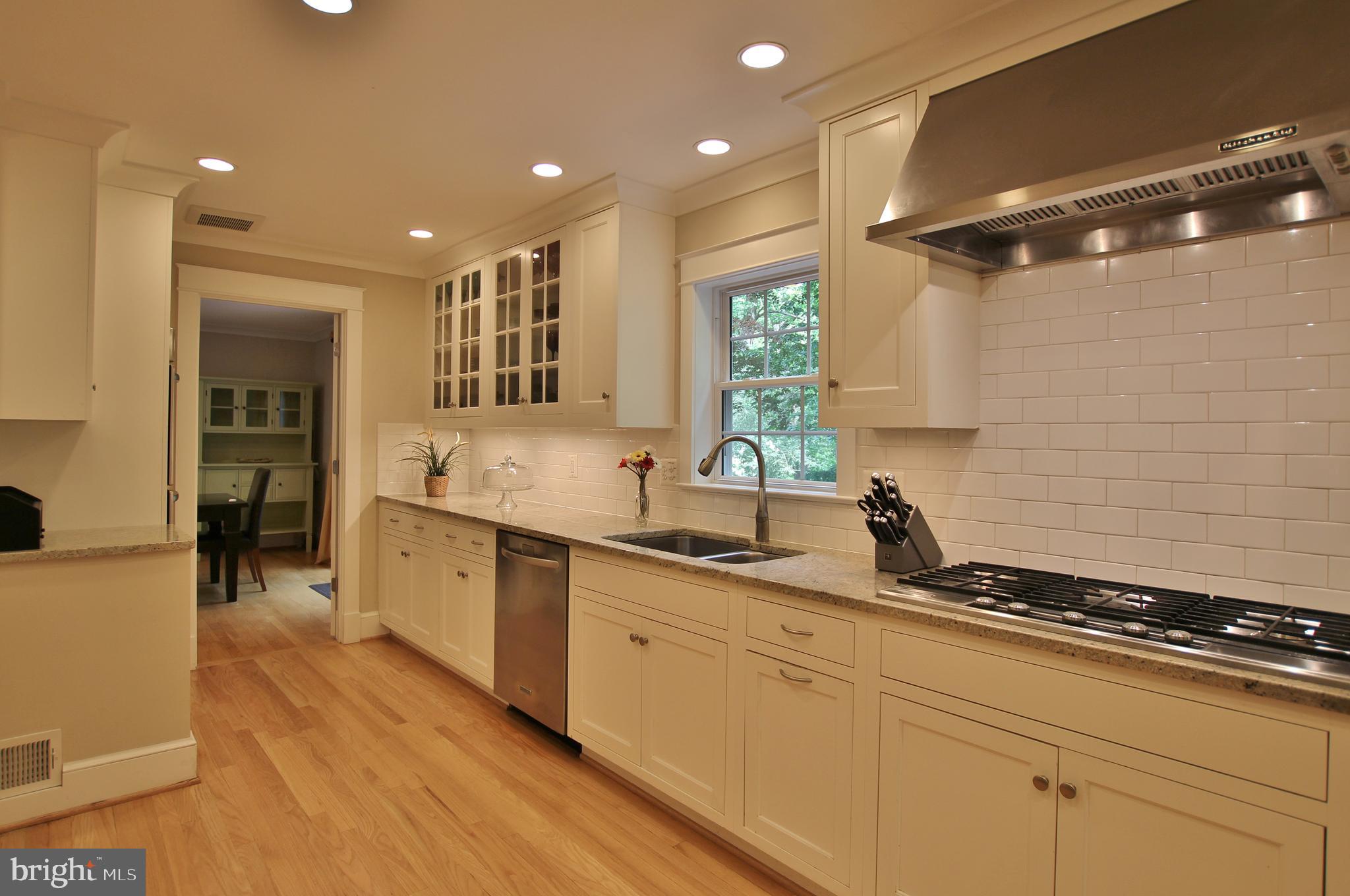 BROYHILL FOREST - Residential