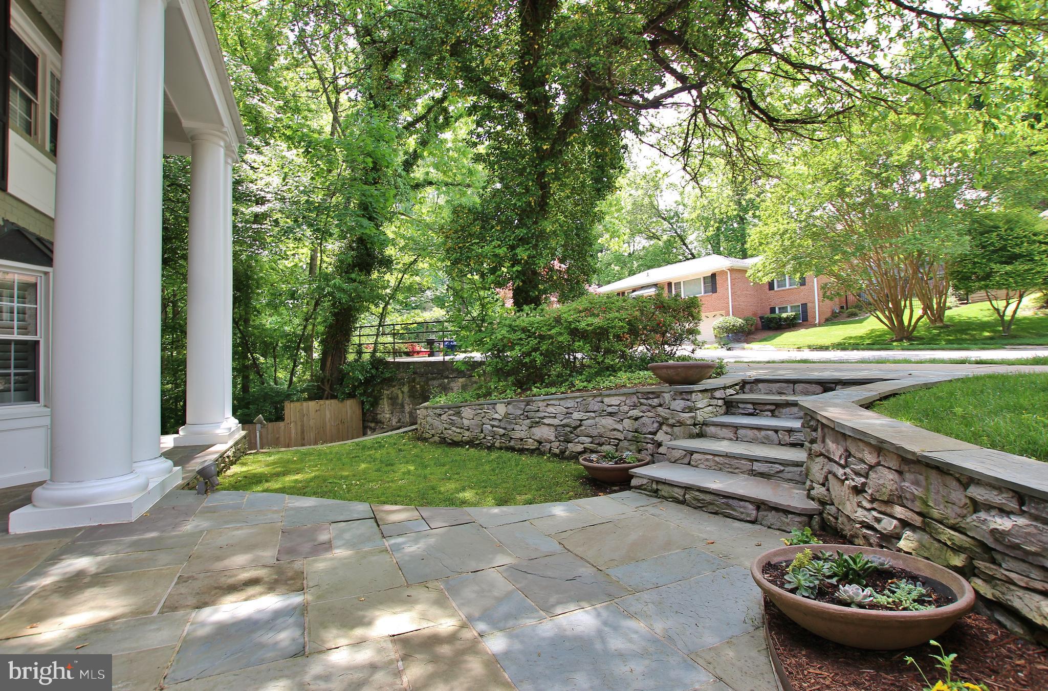 BROYHILL FOREST - Residential