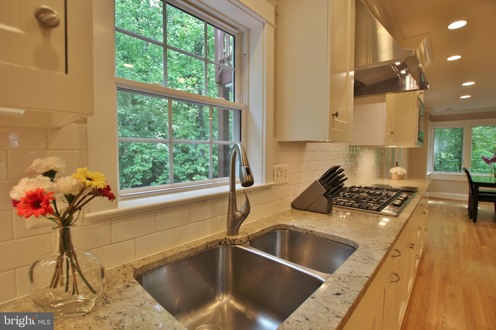 BROYHILL FOREST - Residential