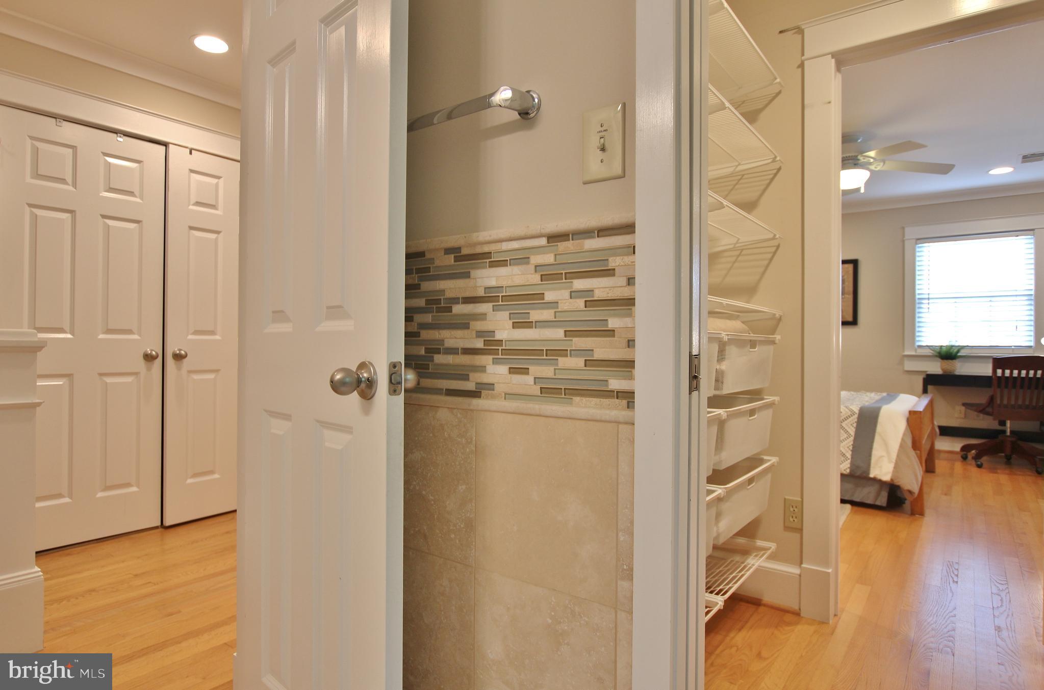 BROYHILL FOREST - Residential