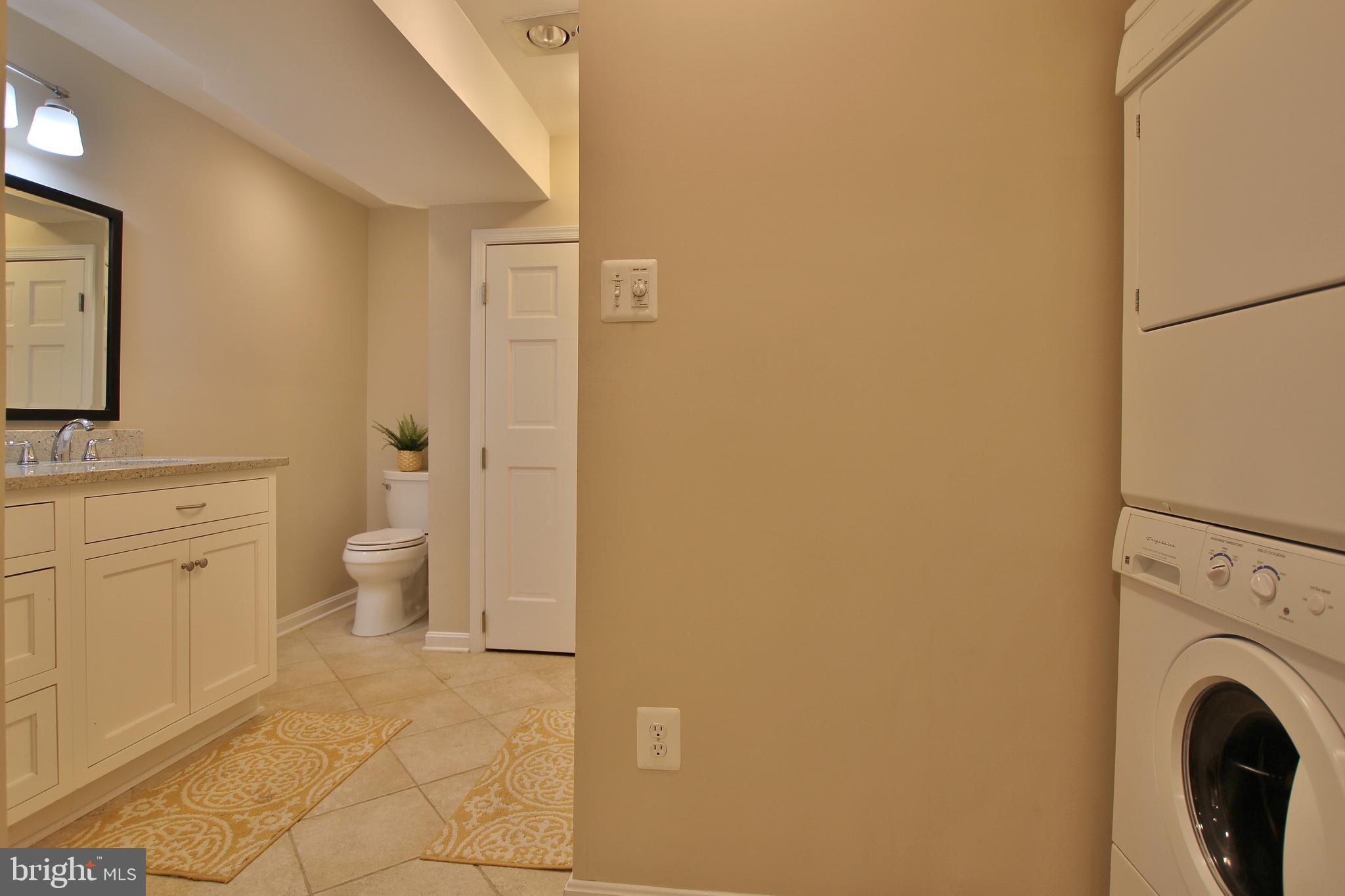 BROYHILL FOREST - Residential