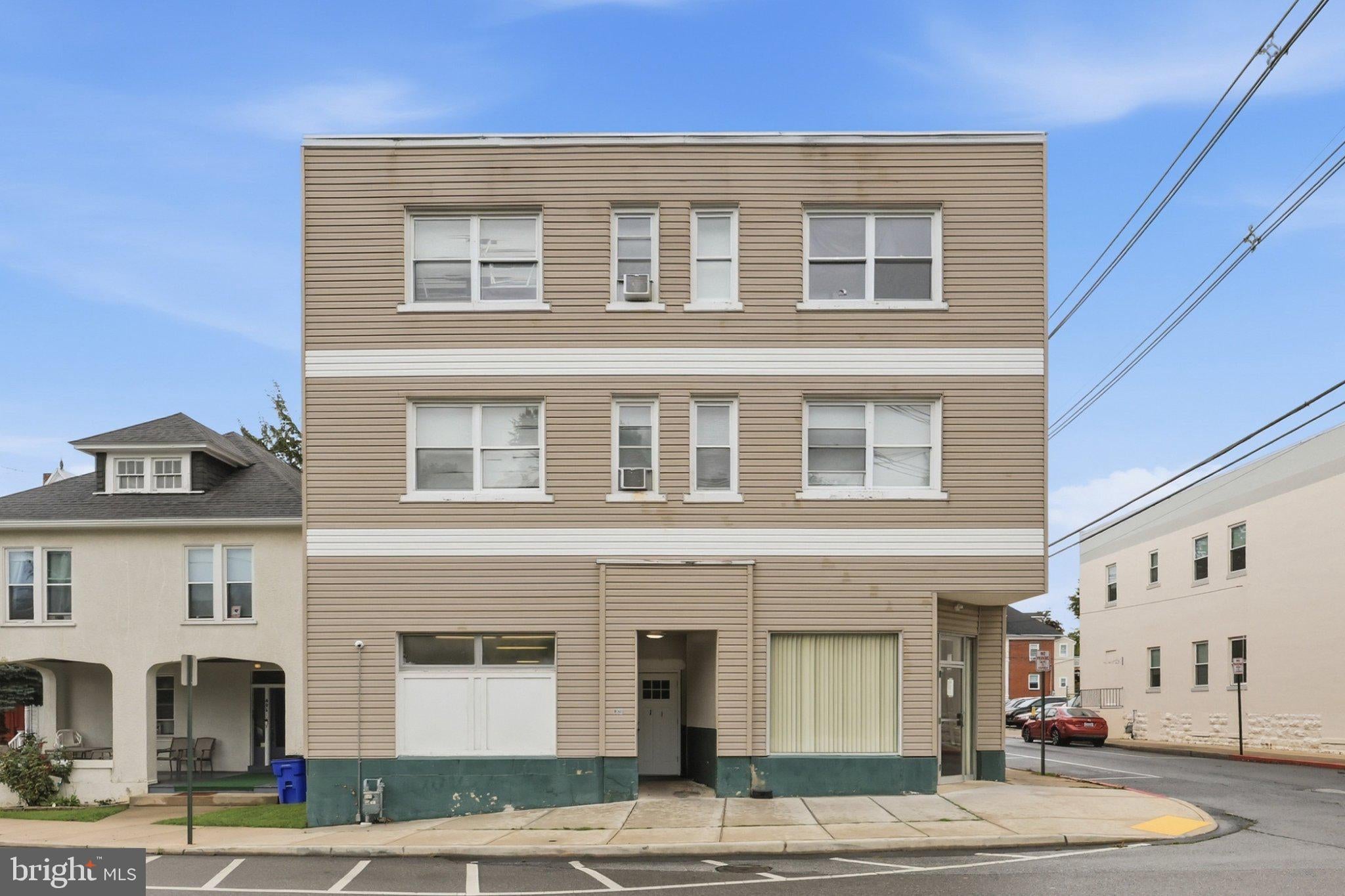 600 POTOMAC AVENUE