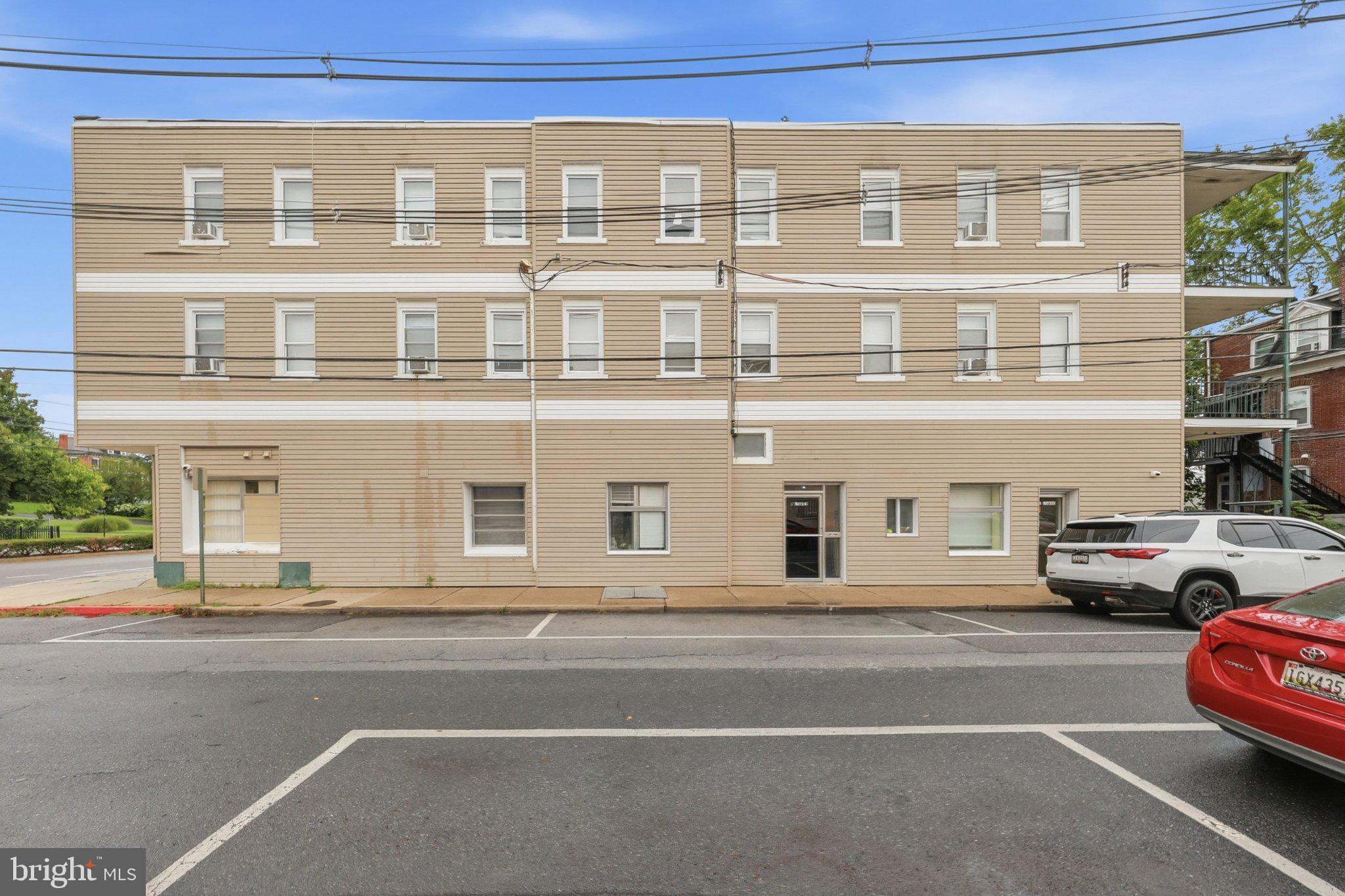 600 POTOMAC AVENUE