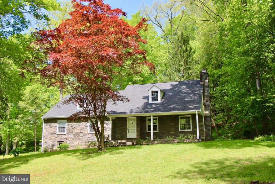 3 Bedroom 2 full bath with  private backyard - great for entertaining! 2 car garage, covered front porch, lots of storage. Fantastic location! (Public sewer available for hook up.)