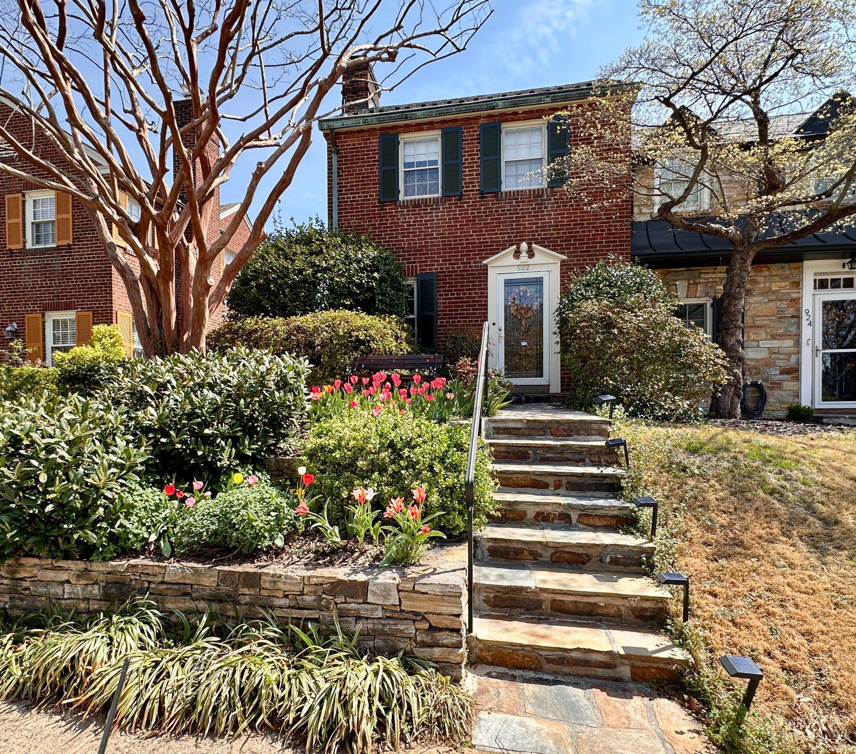 YATES GARDENS - Residential