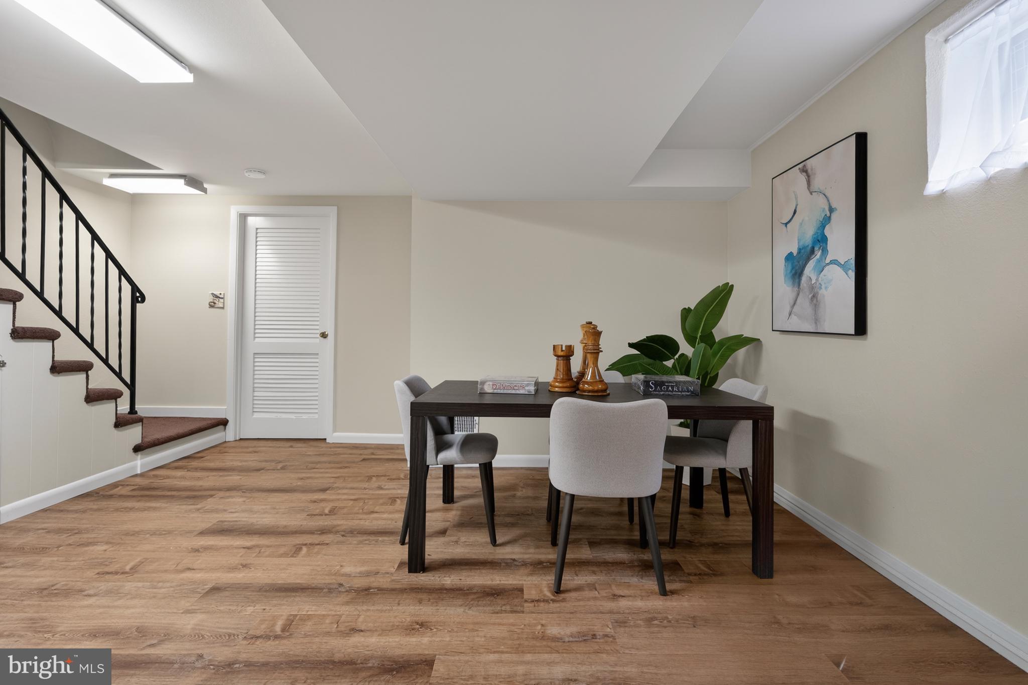 YATES GARDENS - Residential