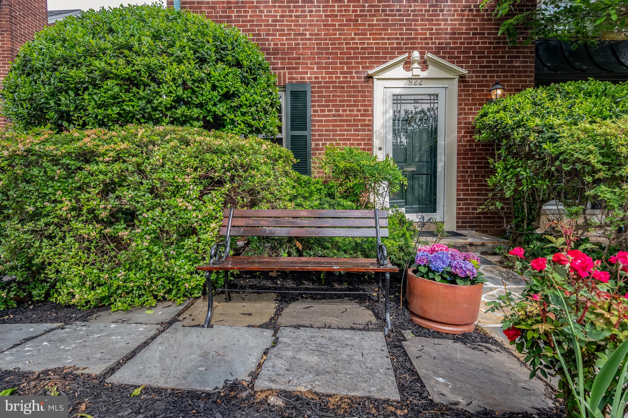 YATES GARDENS - Residential