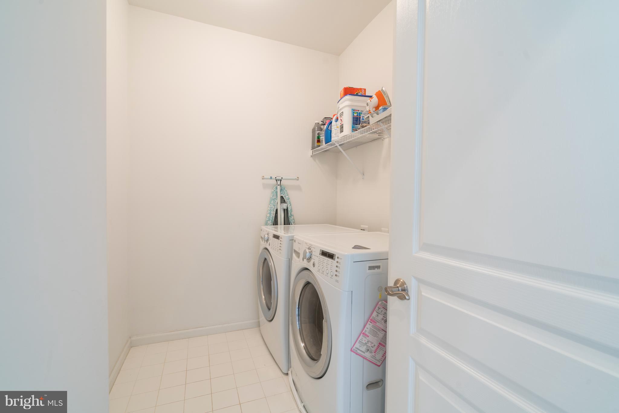 COLES RUN MANOR - Residential