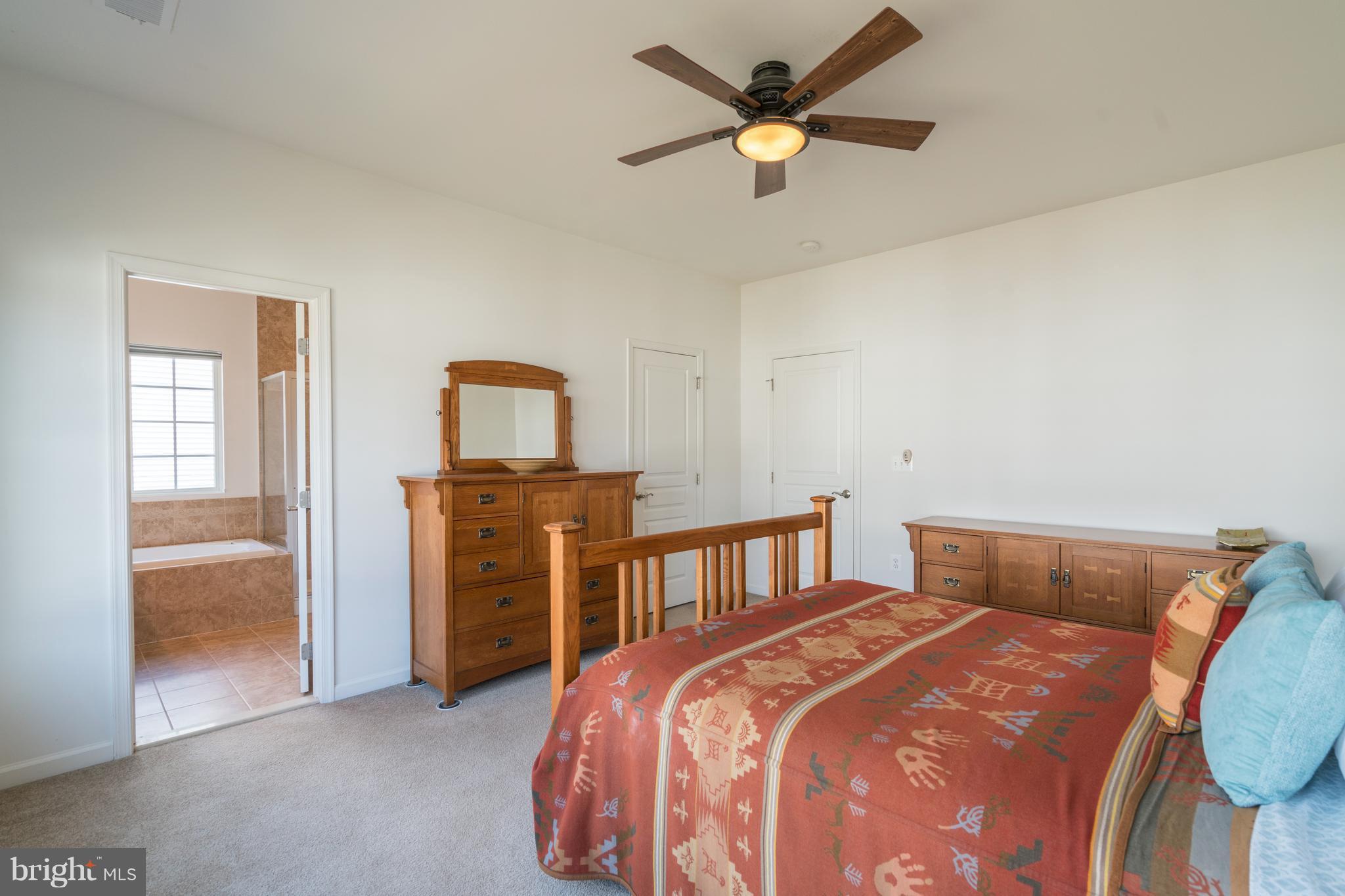 COLES RUN MANOR - Residential