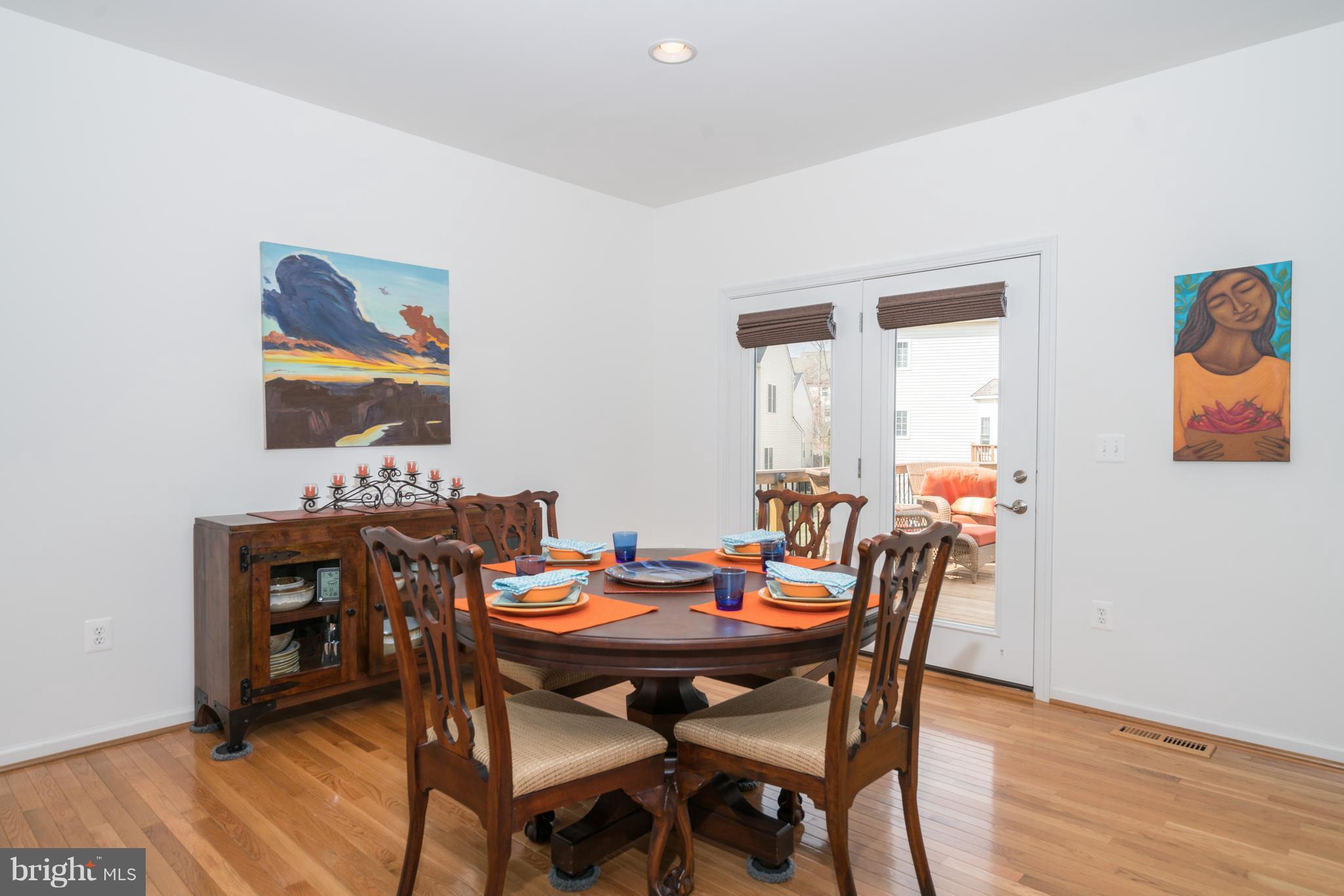 COLES RUN MANOR - Residential