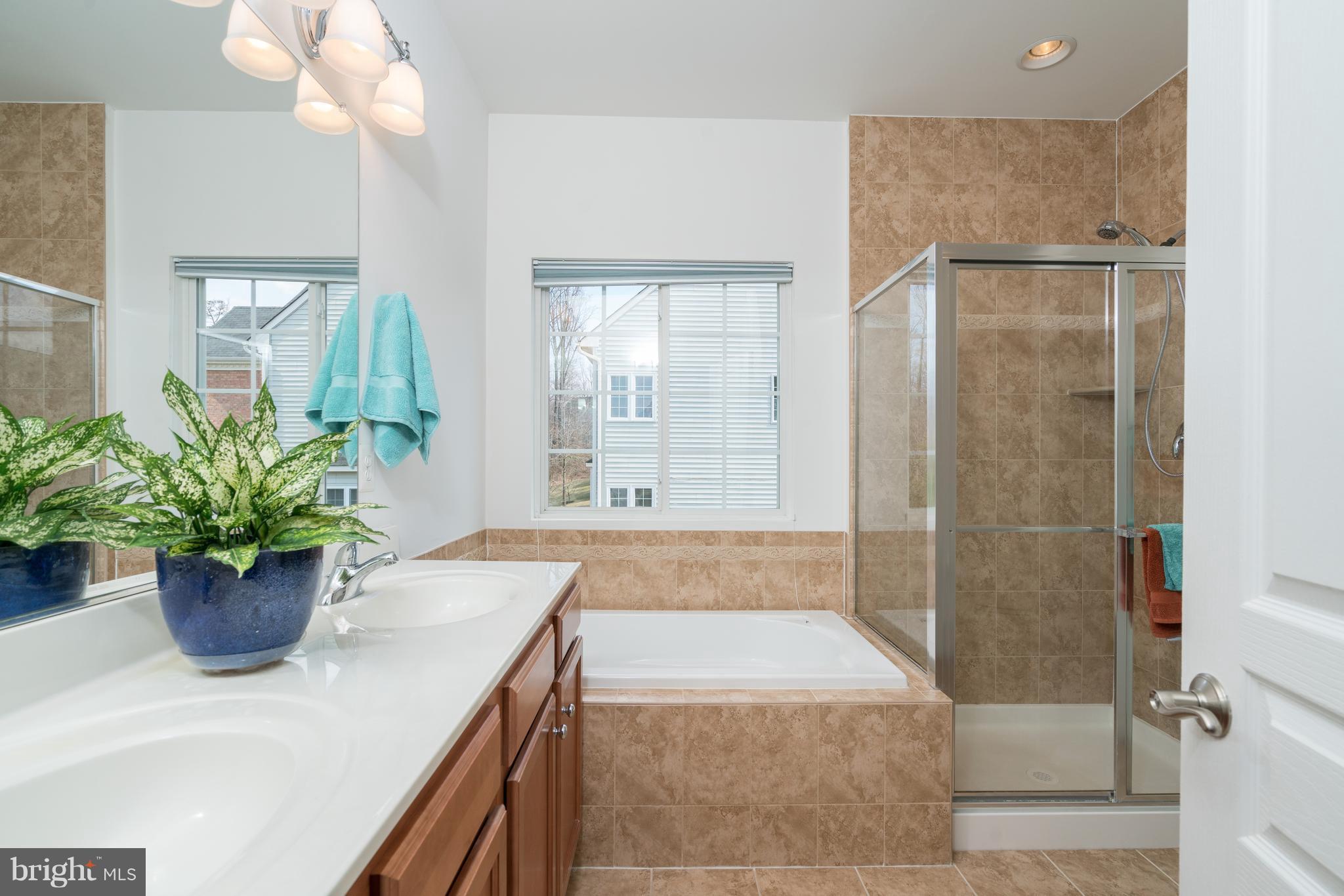 COLES RUN MANOR - Residential