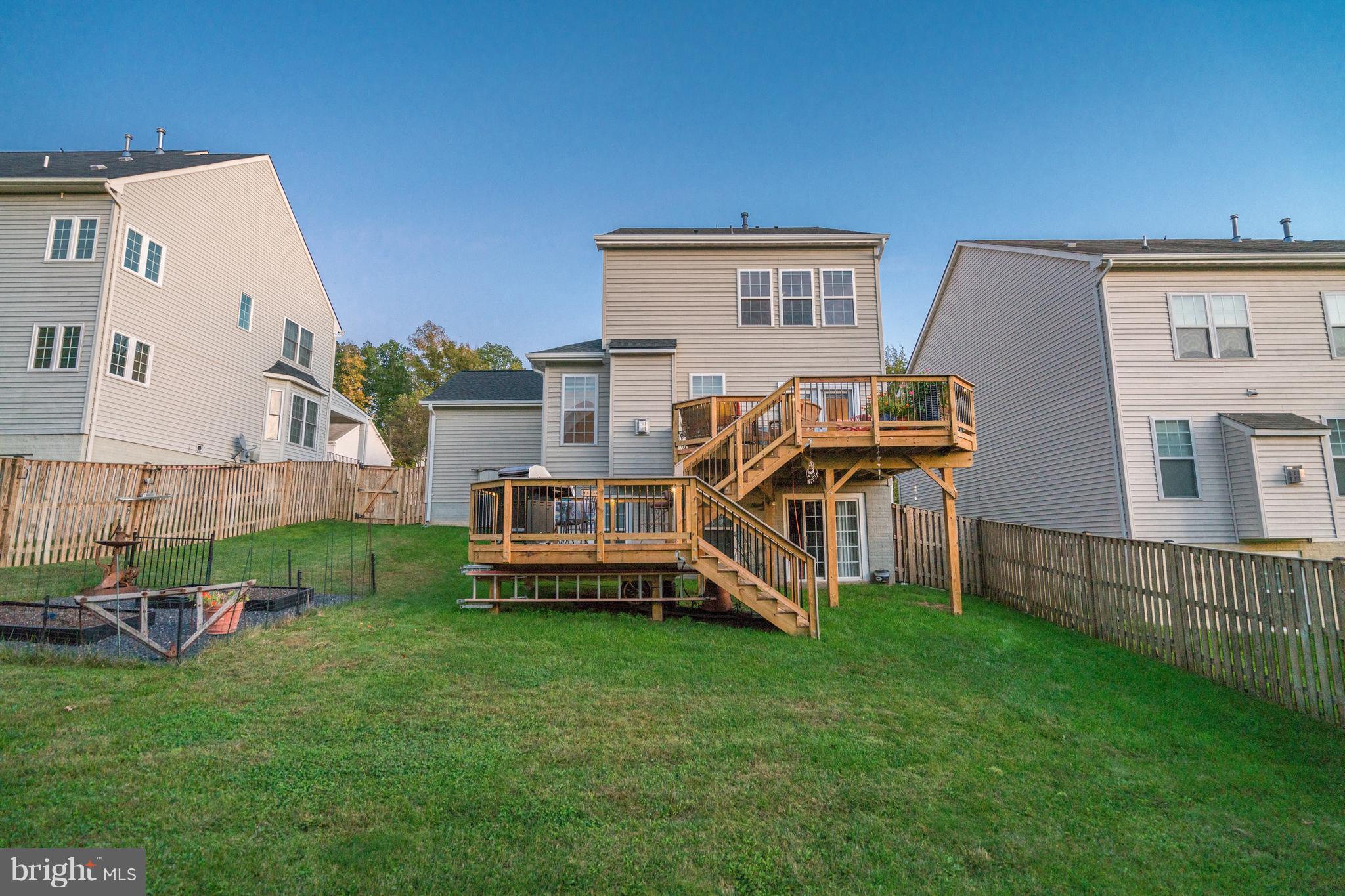 COLES RUN MANOR - Residential