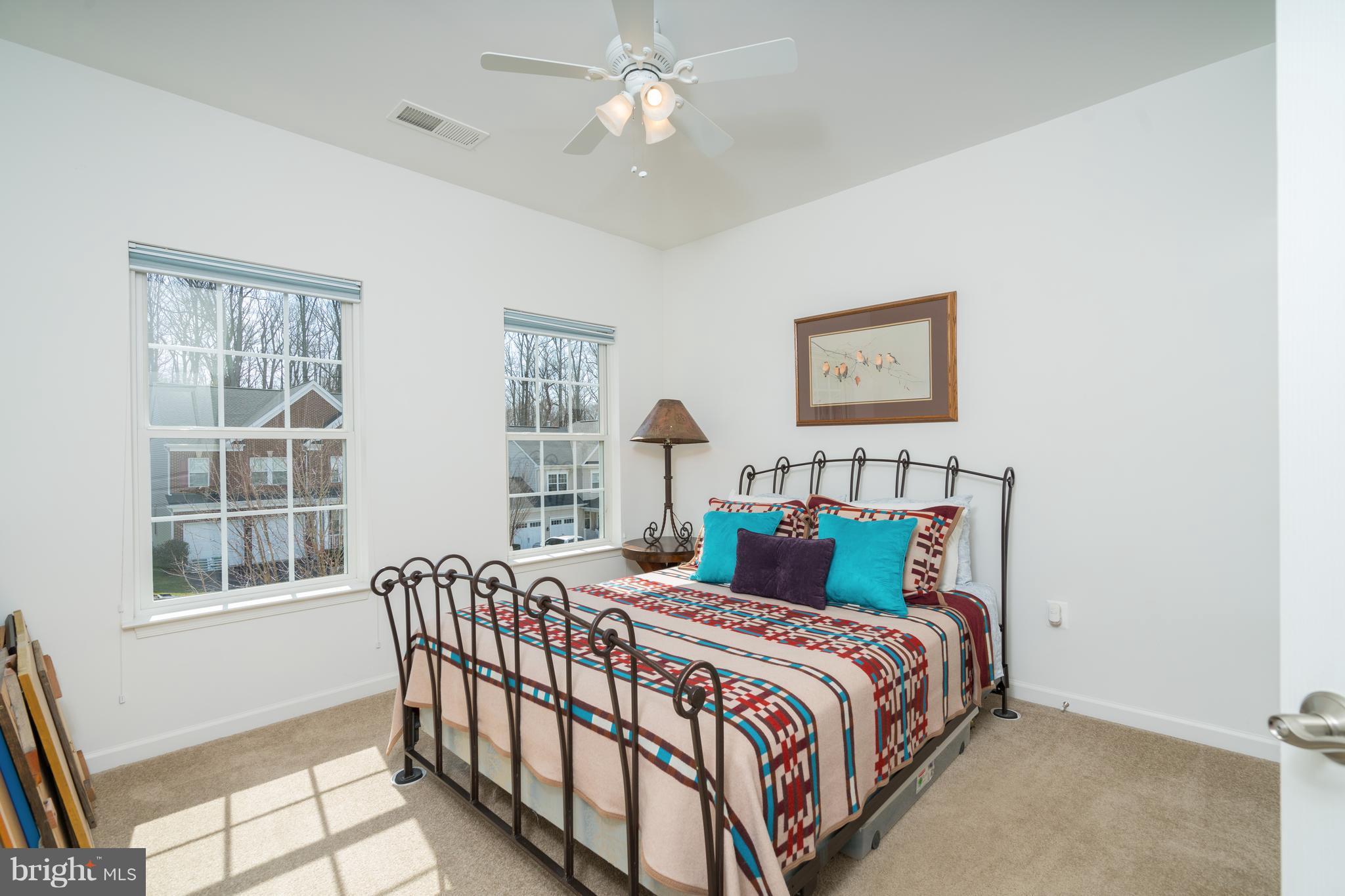 COLES RUN MANOR - Residential