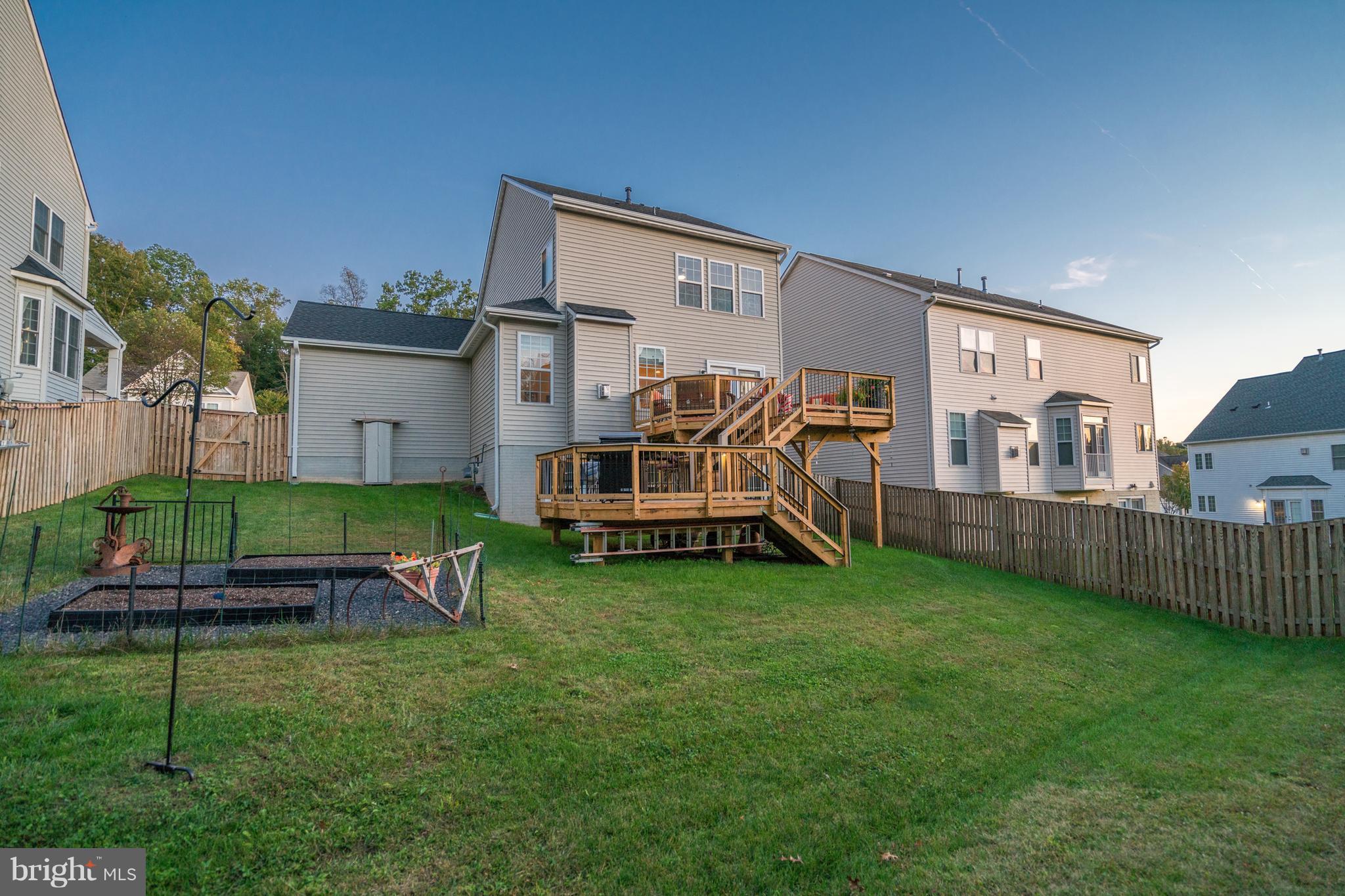 COLES RUN MANOR - Residential