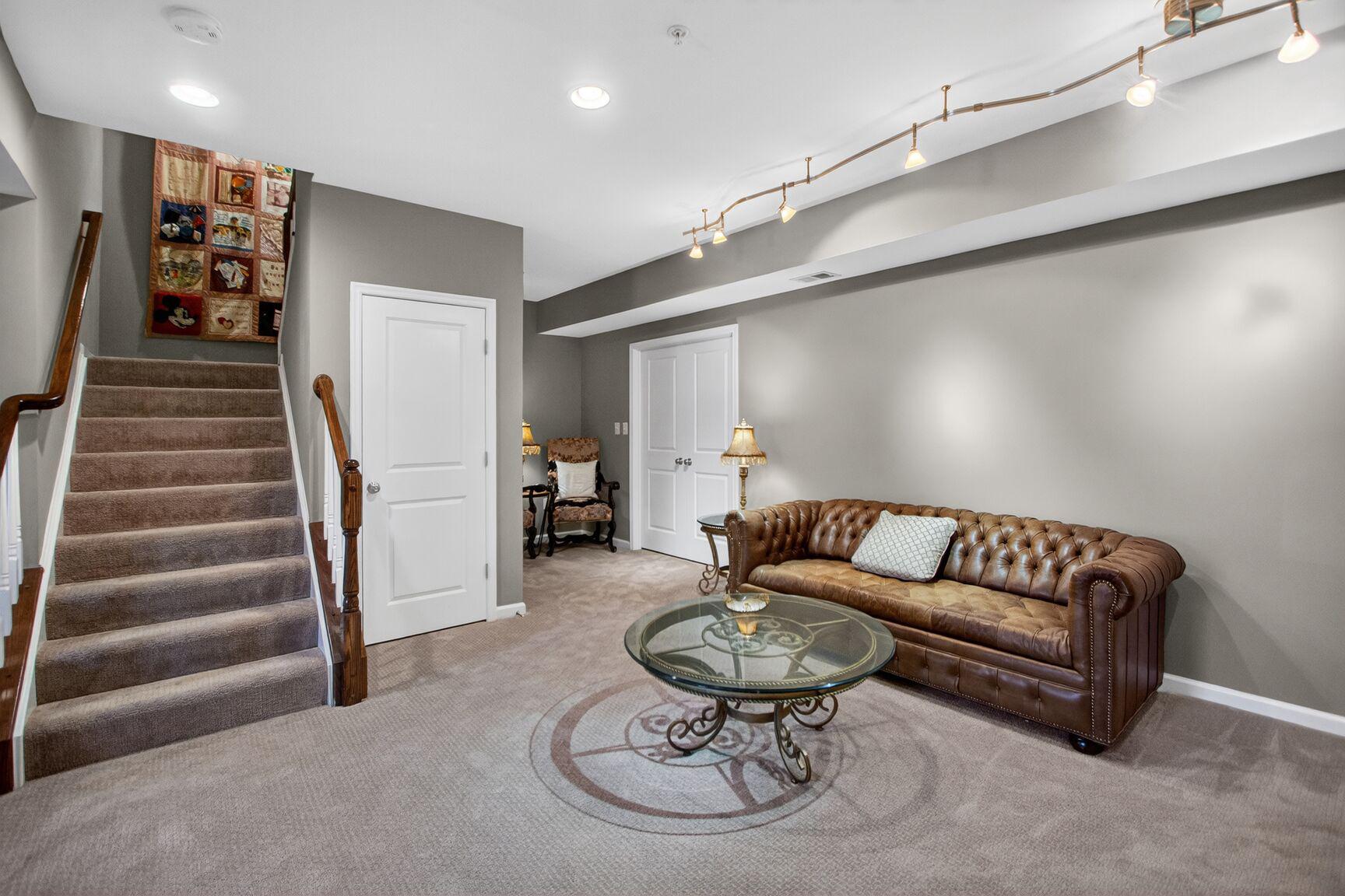 MAPLE LAWN - Residential