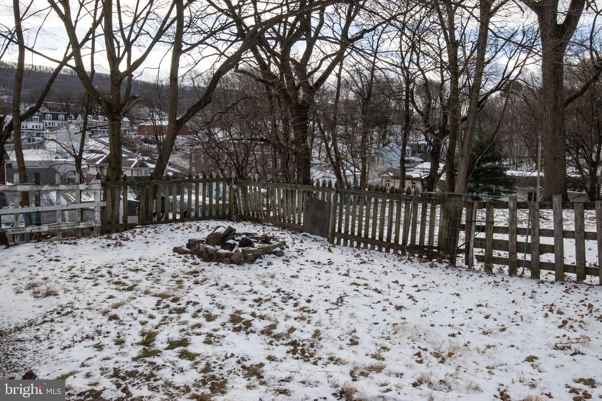 POTTSVILLE - Residential